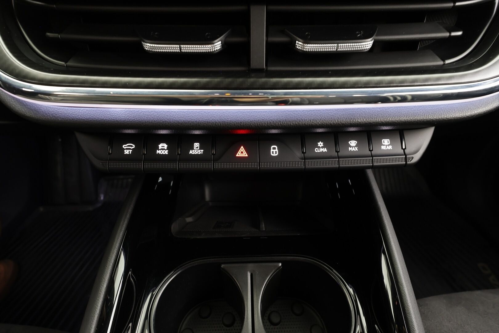 Skoda Enyaq 2022 80x 4x4 SportLine iV - | ACC | ILP | Koukku | Matrix-LED | Panorama | Muistipenkki | P.Kamera | Puolinahat | Keyless | Apple&Android |Suomi-auto | Kahdet Renkaat | Merkkihuollettu |