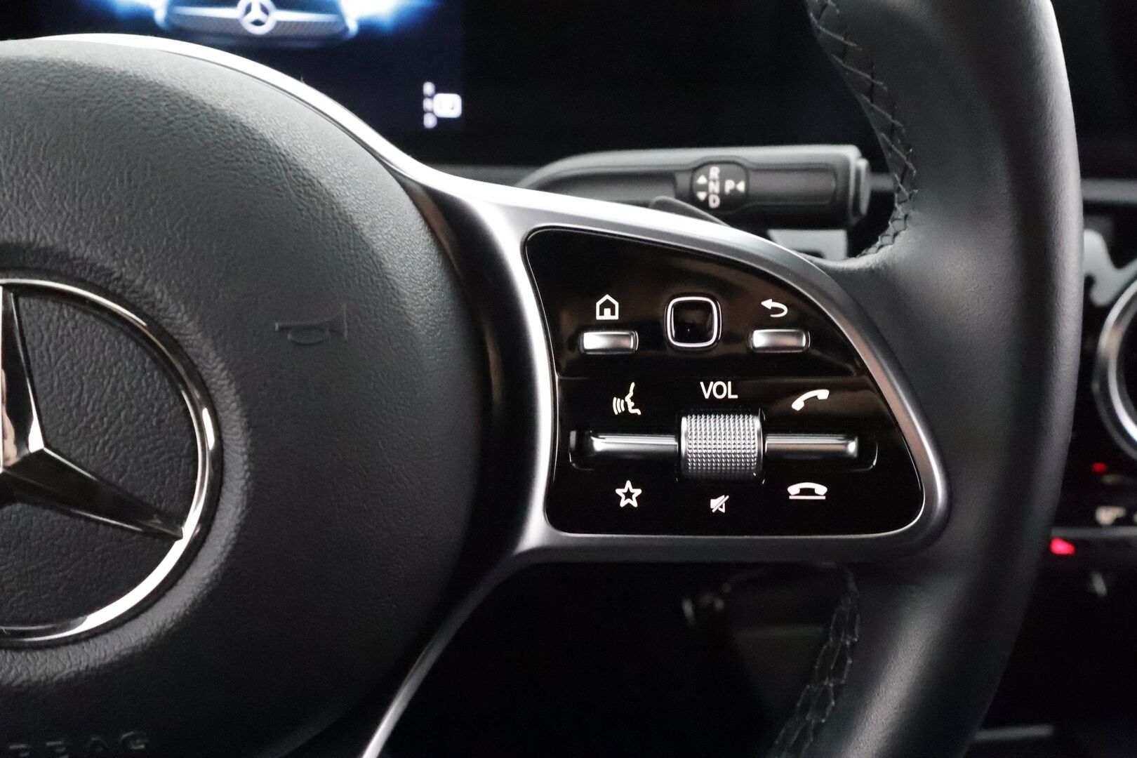 Mercedes-Benz A 2022 220 d 4MATIC A sedan Business * Vakkari / Webasto / P.kamera / LED / Puolinahat * - 1.Om Suomi-auto / Kahdet renkaat aluvanteilla - HULLU BLACKWEEK KORKOTARJOUS 2,49%