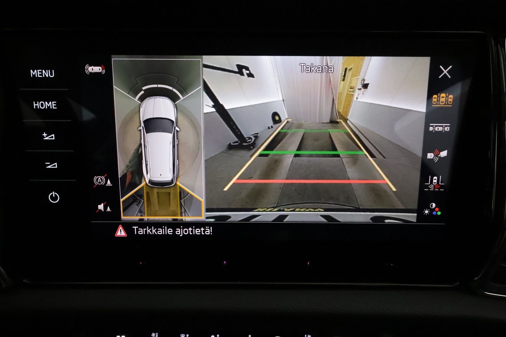 Skoda Kodiaq 2022 2.0 TDI 150 4x4 L&K DSG **Panorama / 360° / Webasto / Koukku / Adapt.Vakkari / Matrix-LED / Ilmastoidut Muistipenkit** - 3,99 % KORKOTARJOUS TÄHÄN AUTOON - 1-om Suomi-auto / Kahdet Renkaat / Huippu Varusteet!