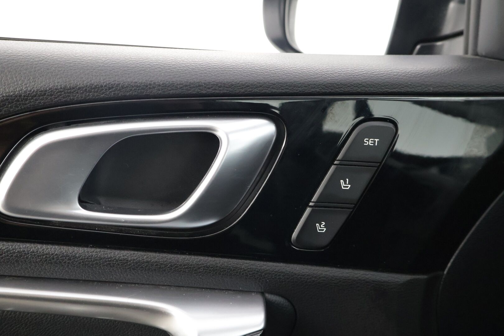 Kia XCeed 2021 1.6 GDI Plug-In Hybrid Advanced Plus * Ilmastoidut Etuistuimet / Muistipenkki / Lasikattoluukku / ACC / Peruutuskamera / Keyless * - * Lohkolämmitin / Hyvin huollettu yksilö / Akku kuntotarkastettu / seuraava huolto 7/26*