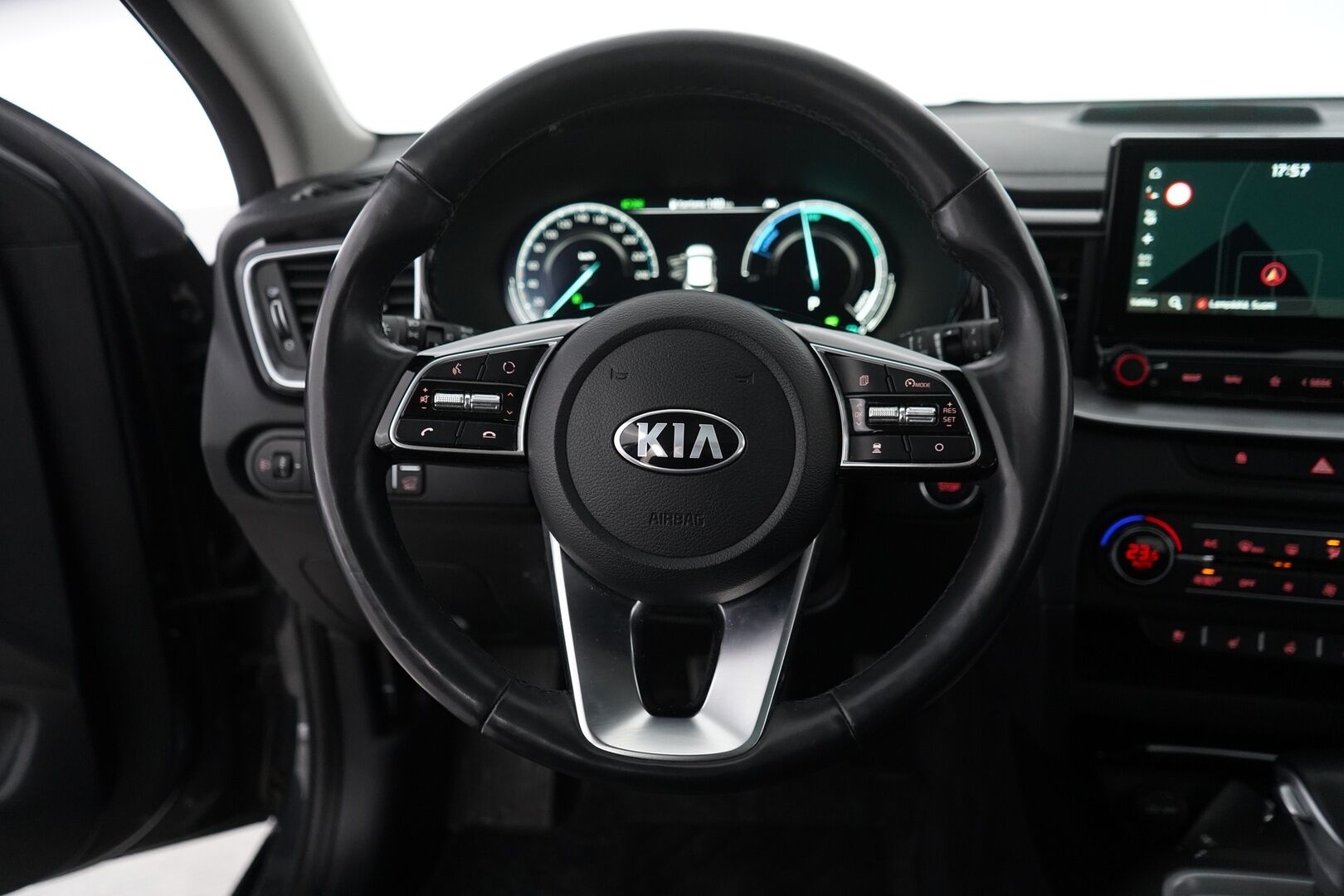 Kia XCeed 2021 1.6 GDI Plug-In Hybrid Advanced Plus - Ilmastoidut Etuistuimet / Muistipenkki / Lasikattoluukku / ACC / Peruutuskamera / Keyless - HULLU BLACKWEEK KORKOTARJOUS 2,49%
