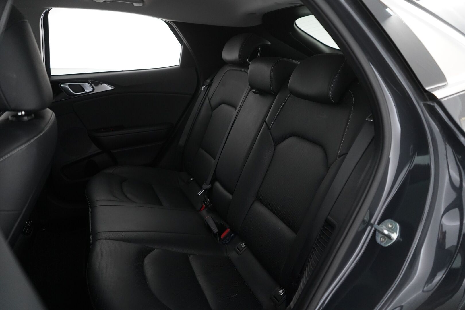 Kia XCeed 2021 1.6 GDI Plug-In Hybrid Advanced Plus - Ilmastoidut Etuistuimet / Muistipenkki / Lasikattoluukku / ACC / Peruutuskamera / Keyless - HULLU BLACKWEEK KORKOTARJOUS 2,49%