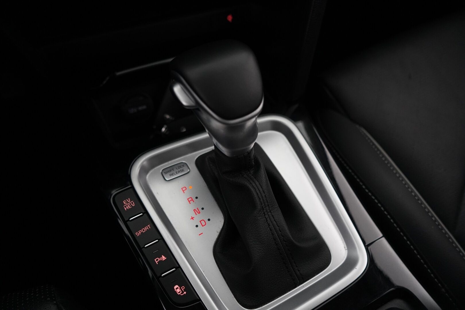 Kia XCeed 2021 1.6 GDI Plug-In Hybrid Advanced Plus - Ilmastoidut Etuistuimet / Muistipenkki / Lasikattoluukku / ACC / Peruutuskamera / Keyless - HULLU BLACKWEEK KORKOTARJOUS 2,49%