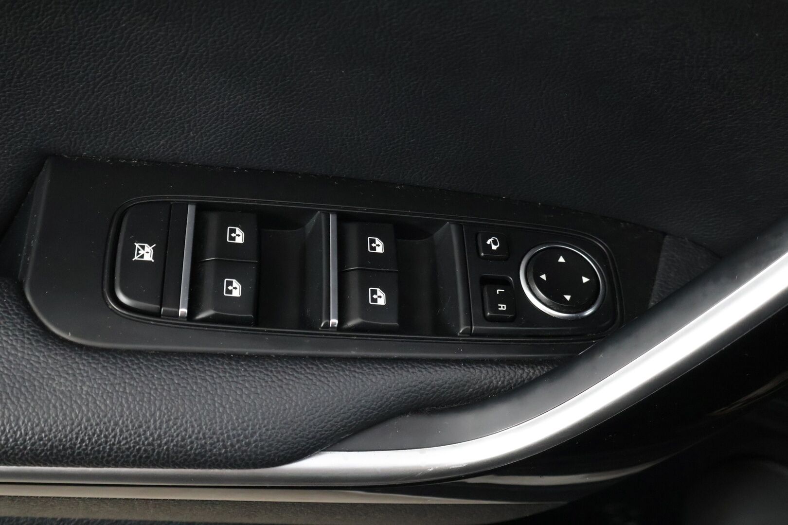 Kia XCeed 2021 1.6 GDI Plug-In Hybrid Advanced Plus * Ilmastoidut Etuistuimet / Muistipenkki / Lasikattoluukku / ACC / Peruutuskamera / Keyless * - * Lohkolämmitin / Hyvin huollettu yksilö / Akku kuntotarkastettu / seuraava huolto 7/26*