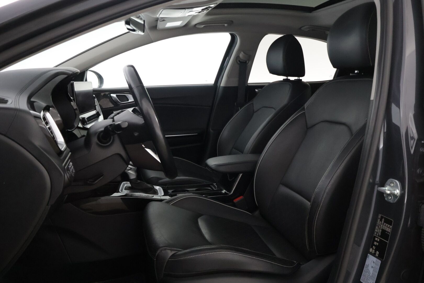 Kia XCeed 2021 1.6 GDI Plug-In Hybrid Advanced Plus * Ilmastoidut Etuistuimet / Muistipenkki / Lasikattoluukku / ACC / Peruutuskamera / Keyless * - * Lohkolämmitin / Hyvin huollettu yksilö / Akku kuntotarkastettu / seuraava huolto 7/26*