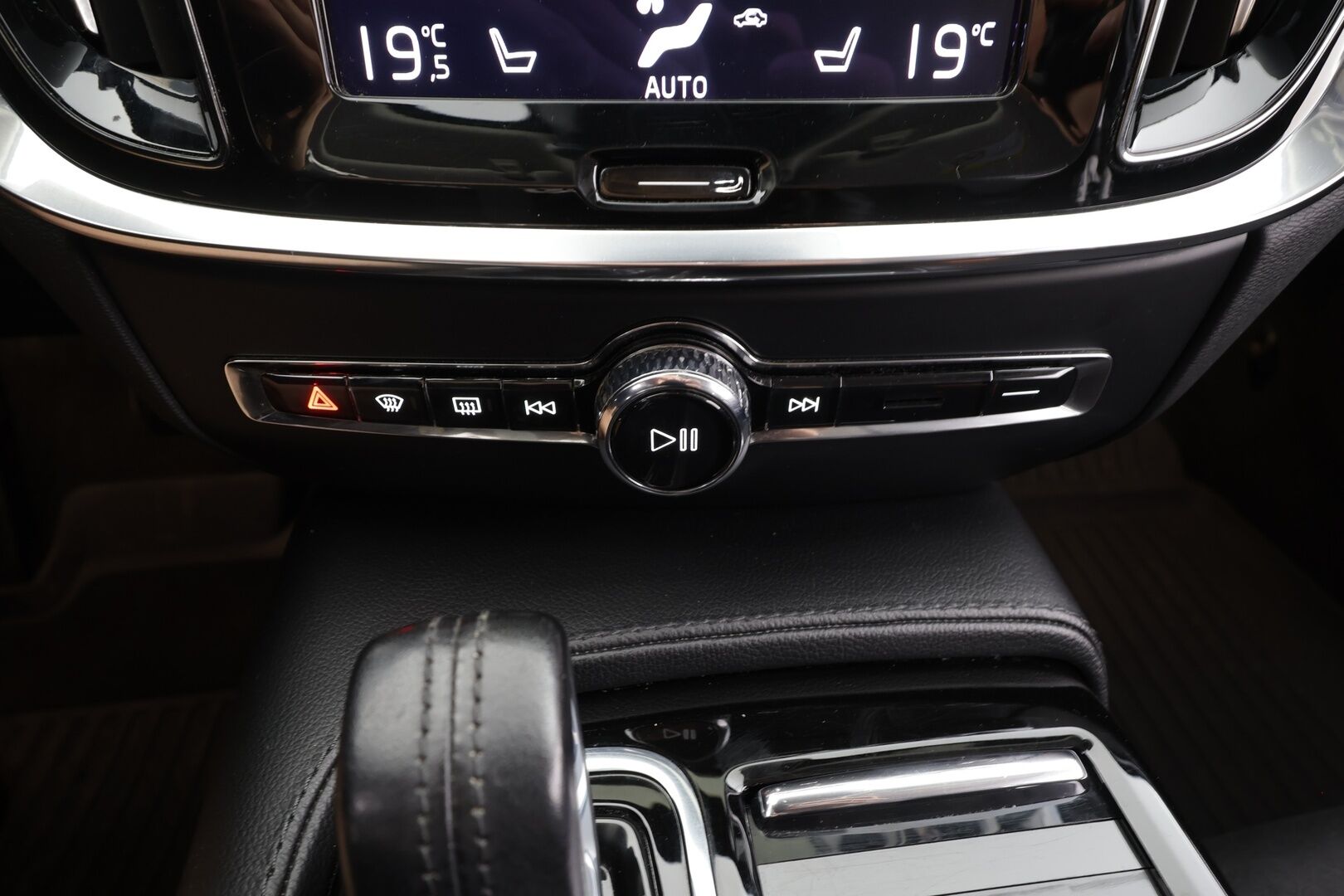Volvo V60 2021 T6 TwE AWD Inscription Expression aut - | ACC | Koukku | Webasto | Full-LED | Osasähköt | High Performance audio | Puolinahat | P.Kamera | Keyless | Apple&Android | Kahdet Renkaat |