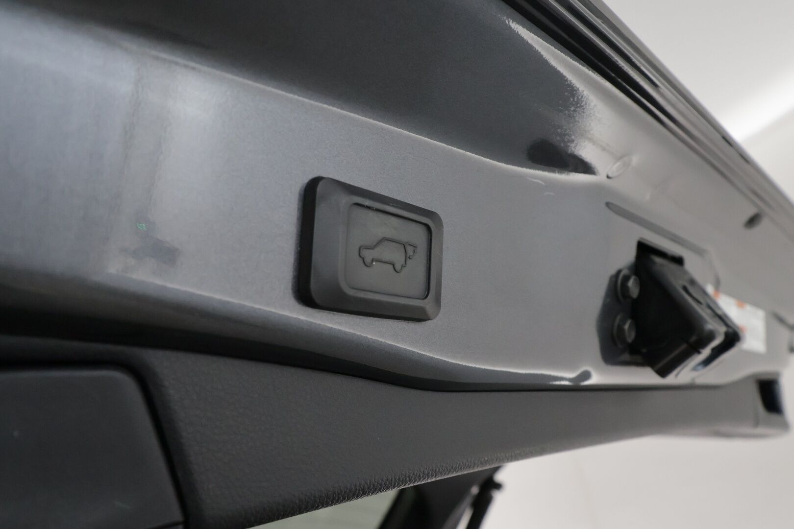 Toyota RAV4 2019 2,5 Hybrid AWD-i Premium Business ** 360° Kamera / Adapt.Vakkari / LED-valot / Koukku / JBL / Ilmastoitu Muistipenkki ** - 3,99 % KORKOTARJOUS TÄHÄN AUTOON - 2x Renkaat
