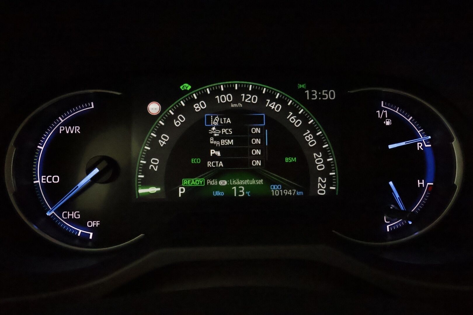 Toyota RAV4 2019 2,5 Hybrid AWD-i Premium Business ** 360° Kamera / Adapt.Vakkari / LED-valot / Koukku / JBL / Ilmastoitu Muistipenkki ** - 3,99 % KORKOTARJOUS TÄHÄN AUTOON - 2x Renkaat