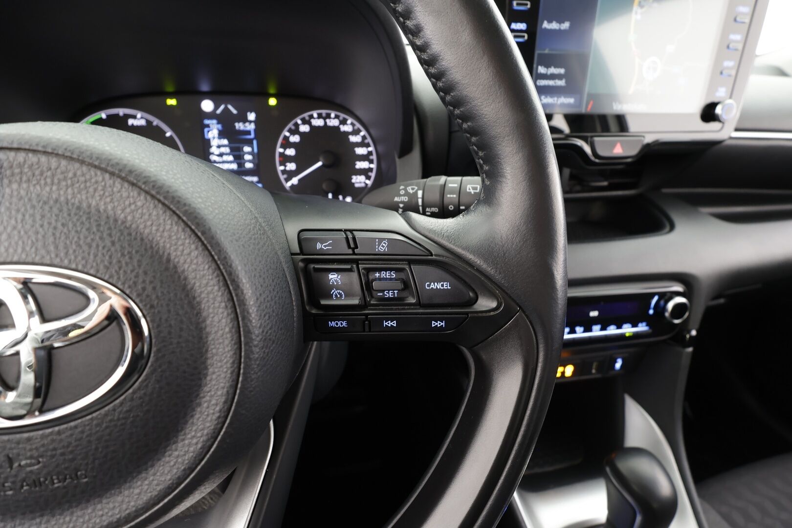 Toyota Yaris 2022 1,5 Hybrid Active * ACC / P.Kamera / Kaistavahti / Apple&Android / Navi / Keyless * - Suomi-auto / Kahdet renkaat aluvanteilla - HULLUT AVAJAISHULINAT KORKOTARJOUS 3,29 %