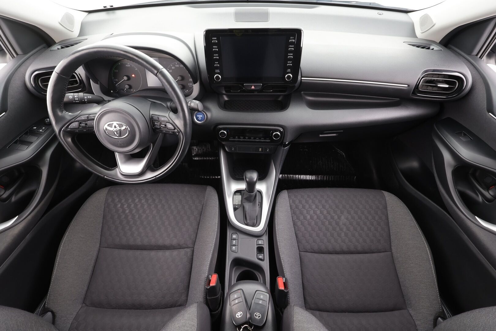Toyota Yaris 2022 1,5 Hybrid Active * ACC / P.Kamera / Kaistavahti / Apple&Android / Navi / Keyless * - Suomi-auto / Kahdet renkaat aluvanteilla - HULLUT AVAJAISHULINAT KORKOTARJOUS 3,29 %