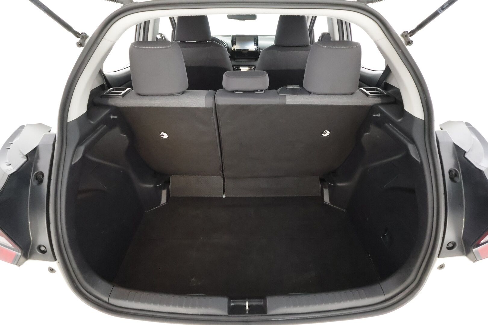 Toyota Yaris 2022 1,5 Hybrid Active * ACC / P.Kamera / Kaistavahti / Apple&Android / Navi / Keyless * - Suomi-auto / Kahdet renkaat aluvanteilla - HULLUT AVAJAISHULINAT KORKOTARJOUS 3,29 %