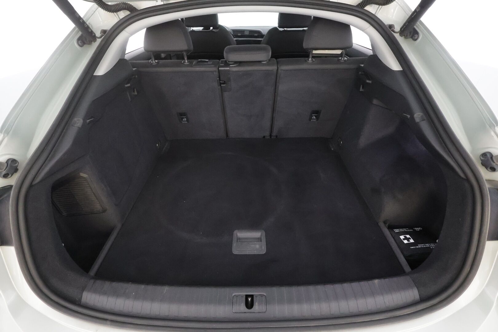 Audi Q3 2022 Business 45 TFSI e 180 kW S tronic Electrified Edition - | ACC | LED | P.Kamera | Sporttipenkit | Keyless | Apple&Android | 1.OM Suomi-auto | Kahdet Renkaat | Koti & Kauppalaturi |
