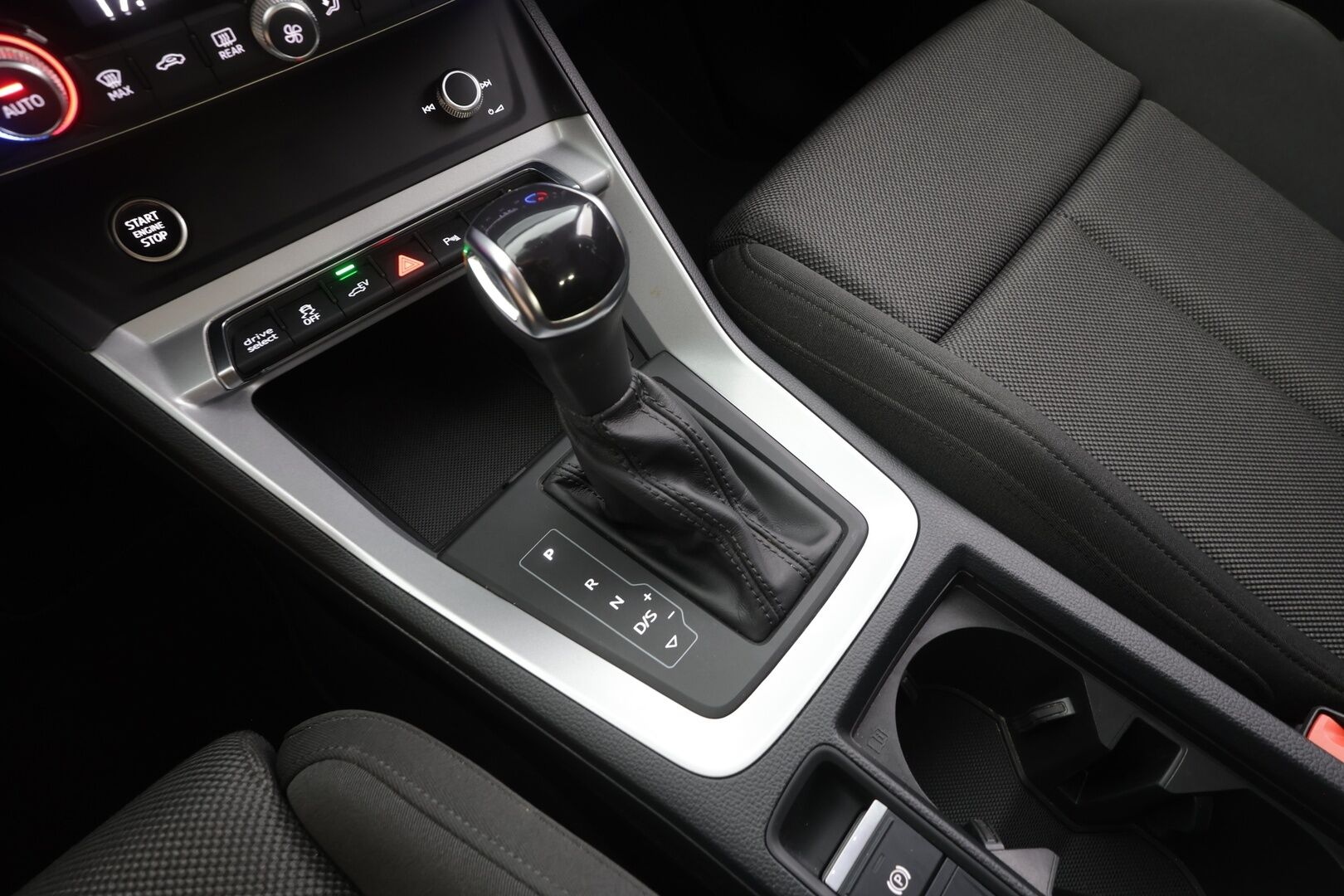 Audi Q3 2022 Business 45 TFSI e 180 kW S tronic Electrified Edition - | ACC | LED | P.Kamera | Sporttipenkit | Keyless | Apple&Android | 1.OM Suomi-auto | Kahdet Renkaat | Koti & Kauppalaturi |
