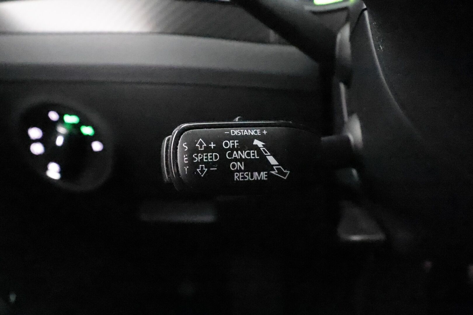 Skoda Superb 2020 Combi 1,4TSI PHEV SportLine iV DSG * Webasto / Koukku / ACC / Matrix-LED / Muistipenkki / P.kamera / Navi * - 2x Latauskaapelit / Kahdet renkaat - HULLUT VÄLIPÄIVÄT KORKOTARJOUS 2,49%