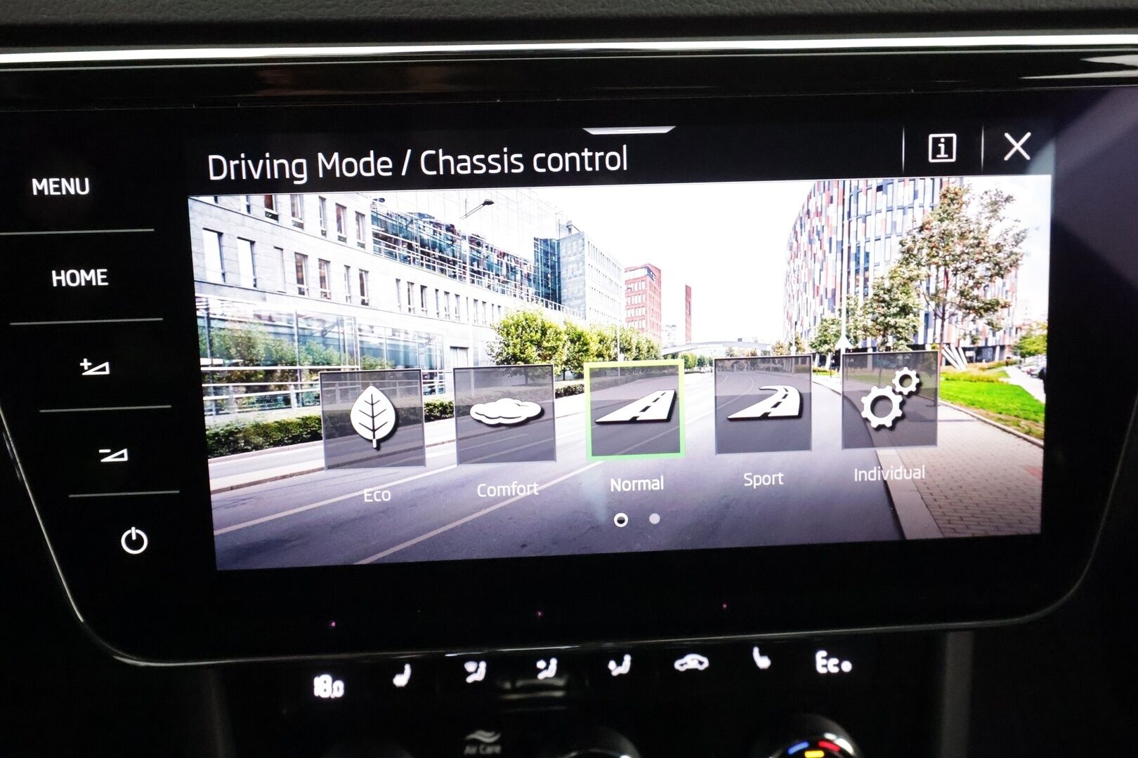 Skoda Superb 2020 Combi 1,4TSI PHEV SportLine iV DSG * Webasto / Koukku / ACC / Matrix-LED / Muistipenkki / P.kamera / Navi * - 2x Latauskaapelit / Kahdet renkaat - HULLUT VÄLIPÄIVÄT KORKOTARJOUS 2,49%