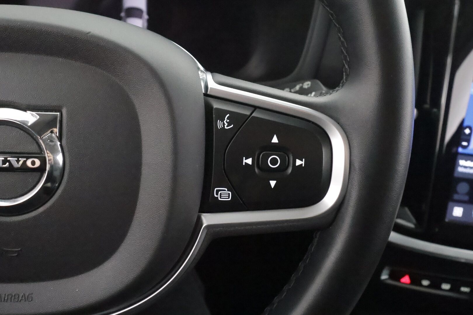 Volvo V60 2023 B3 MHEV Business Core DCT aut - Pilot assist | Webasto | Full-LED | Kamera | High Performance LED | Keyless | Apple&Android | Suomi-auto | Kahdet Renkaat 