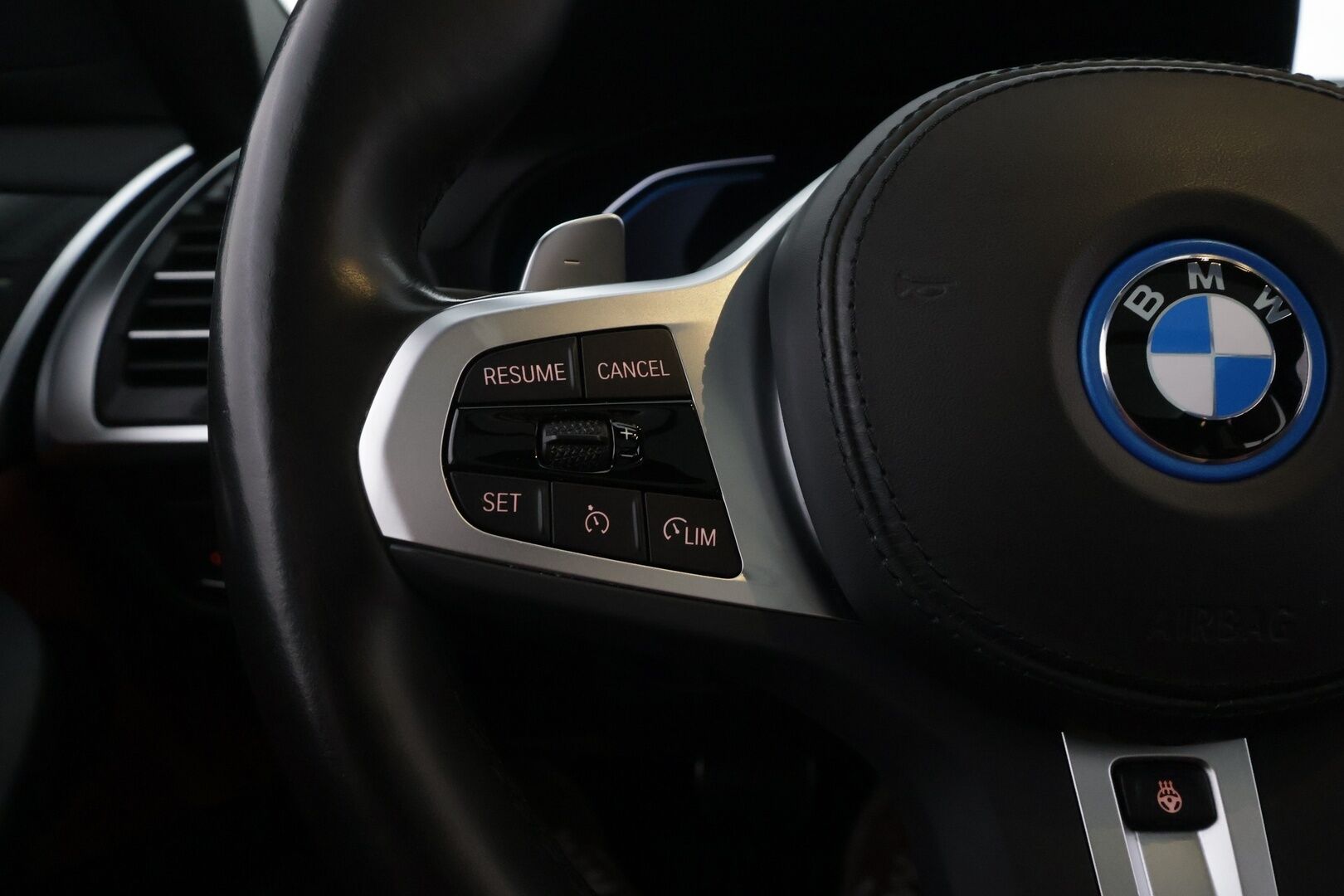 BMW X3 2022 G01 xDrive 30e A Charged Edition M Sport - Facelift | 1OM Suomiauto | Punainen Nahkasisusta | Panoraama | HiFi | Peruutuskamera |  LED | 2x Renkaat Aluvantein | MY22 Facelift | UPEA!!