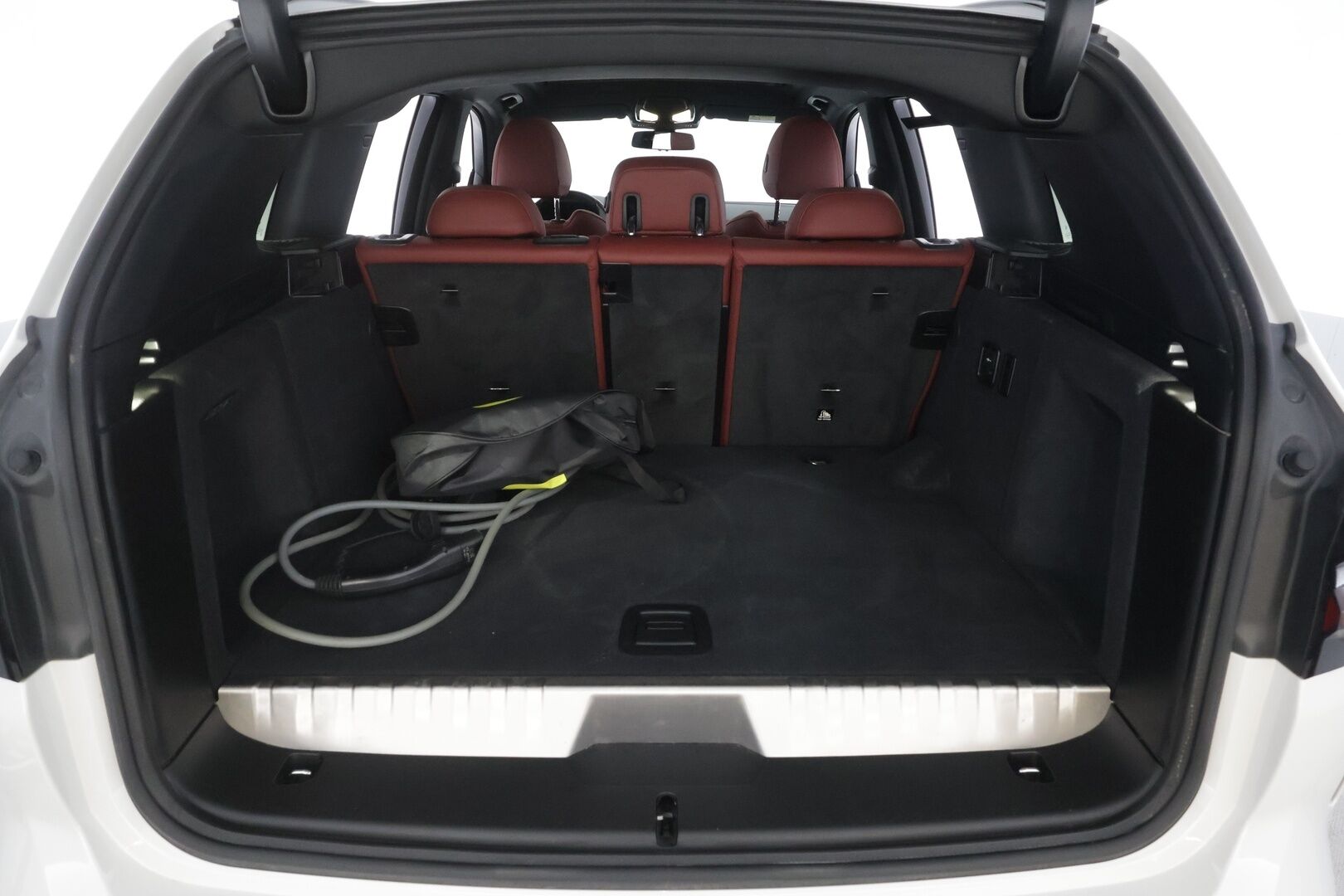 BMW X3 2022 G01 xDrive 30e A Charged Edition M Sport - Facelift | 1OM Suomiauto | Punainen Nahkasisusta | Panoraama | HiFi | Peruutuskamera |  LED | 2x Renkaat Aluvantein | MY22 Facelift | UPEA!!