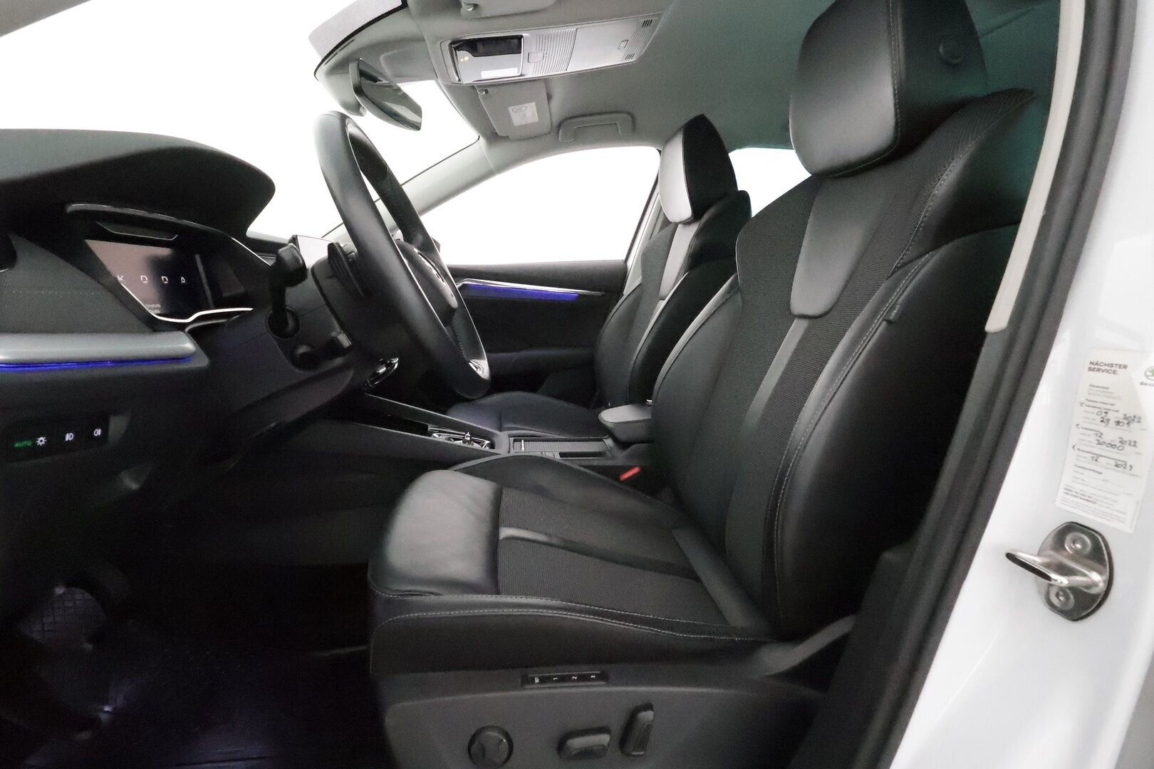 Skoda Octavia 2021 Combi 1,4 TSI PHEV Style iV DSG **HUD / Adapt.Vakkari / Matrix-LED / P.kamera / Muistipenkit / Navi / Keyless**. - 2x Latauskaapelit / Kahdet Renkaat
