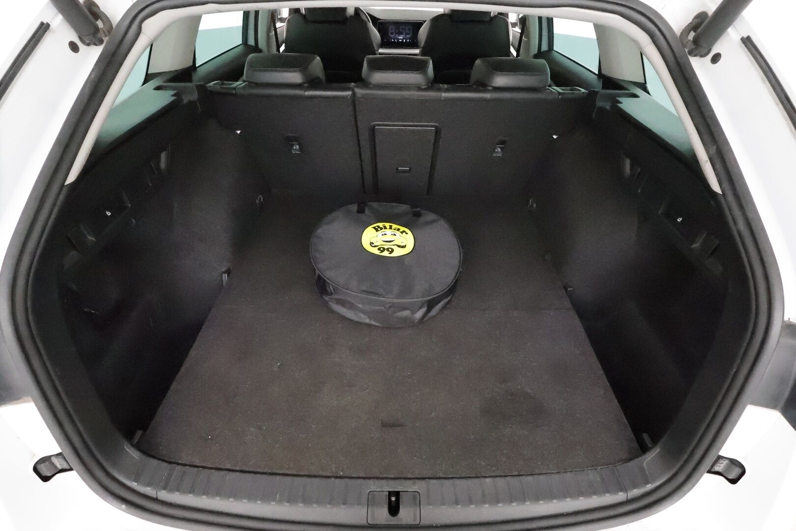 Skoda Octavia 2021 Combi 1,4 TSI PHEV Style iV DSG **HUD / Adapt.Vakkari / Matrix-LED / P.kamera / Muistipenkit / Navi / Keyless**. - 2x Latauskaapelit / Kahdet Renkaat