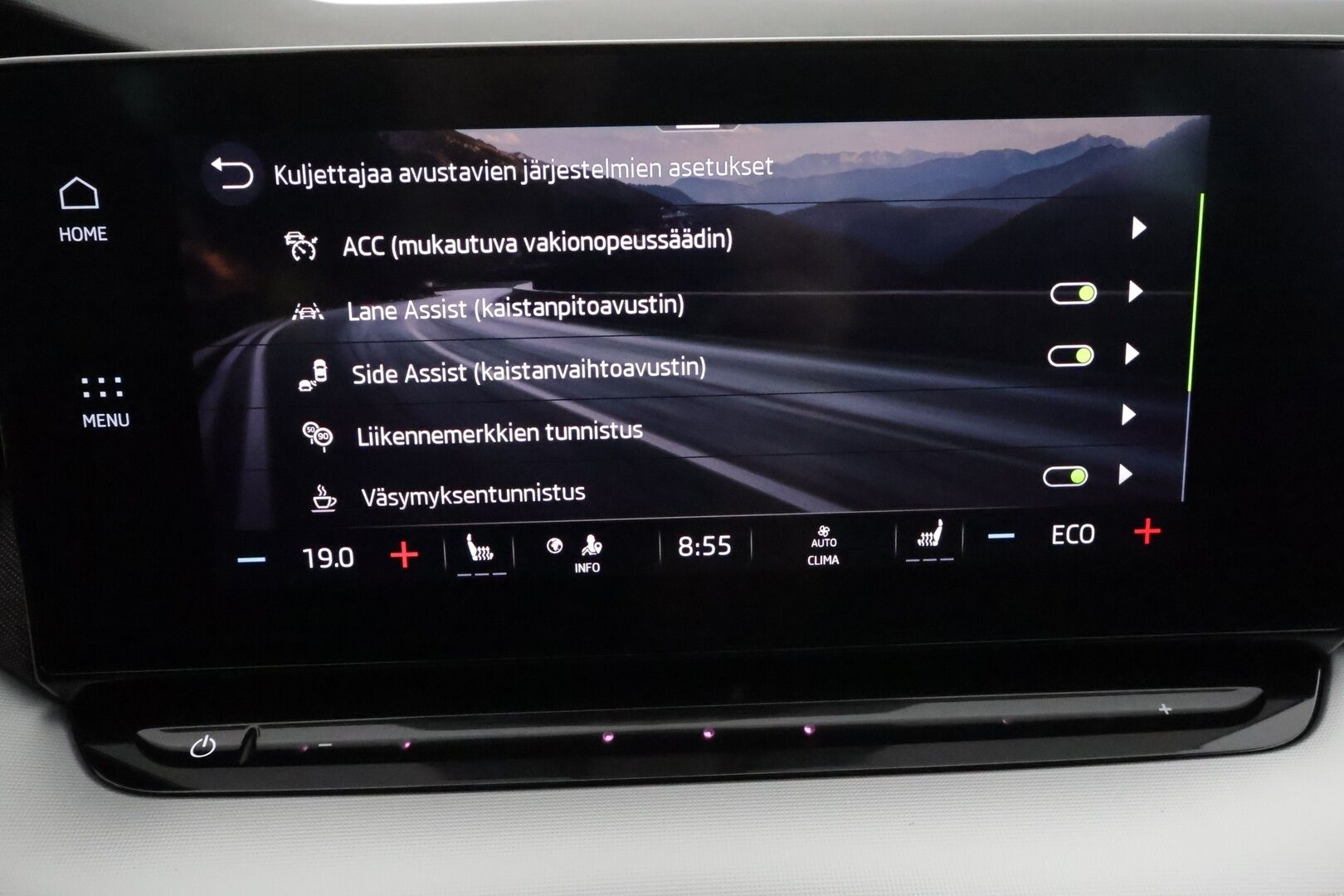 Skoda Octavia 2021 Combi 1,4 TSI PHEV Style iV DSG **HUD / Adapt.Vakkari / Matrix-LED / P.kamera / Muistipenkit / Navi / Keyless**. - 2x Latauskaapelit / Kahdet Renkaat