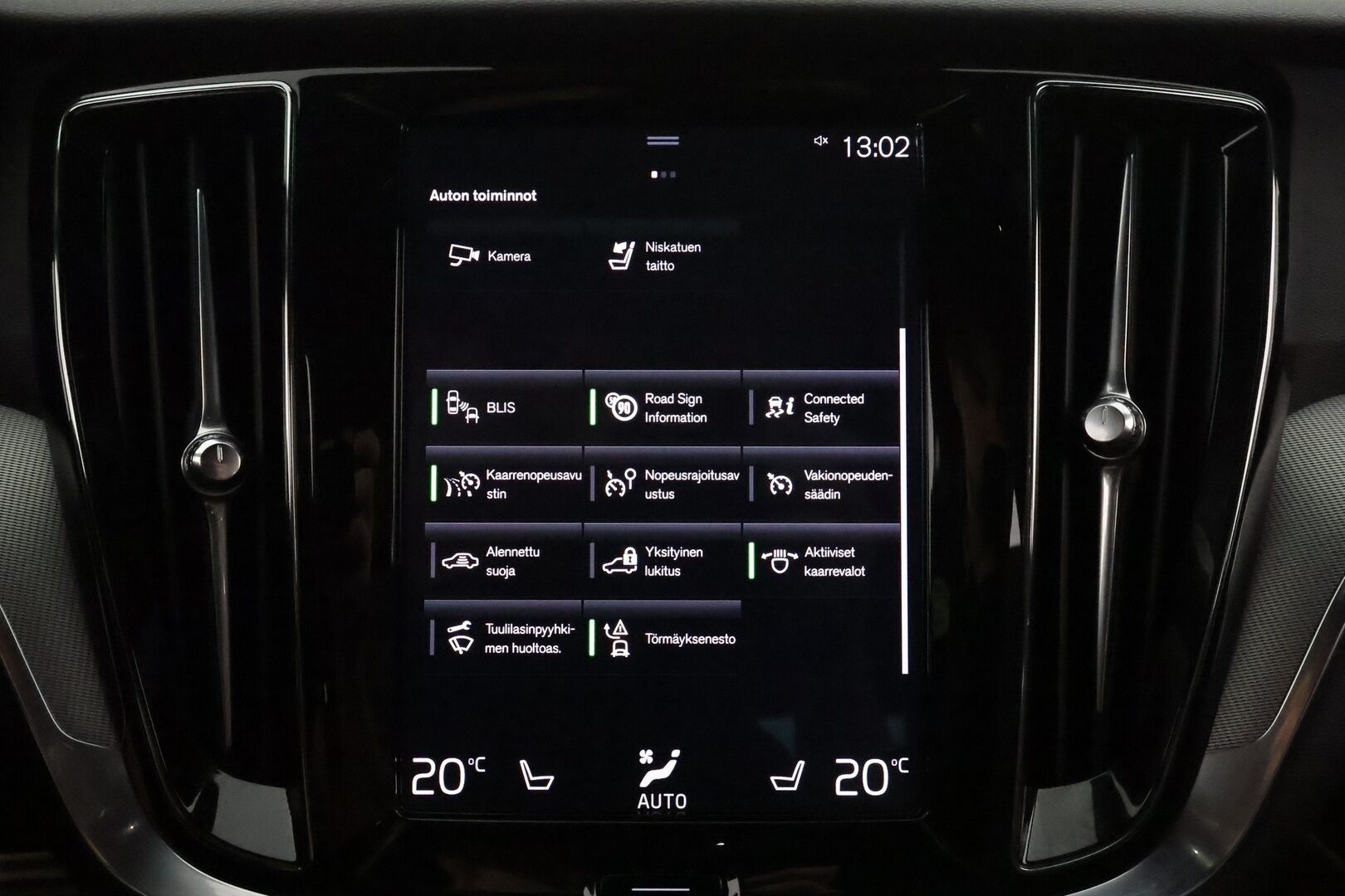 Volvo V60 2020 T8 TwE AWD R-Design aut **Adapt.vakkari / Full LED / BLIS / Koukku / Muistipenkki / Sporttipenkit** - Kahdet renkaat aluvanteilla / Merkkihuollettu / Penkinlämmittimet takana / Ratinlämmitin / Puolinahat / High Performance Audio
