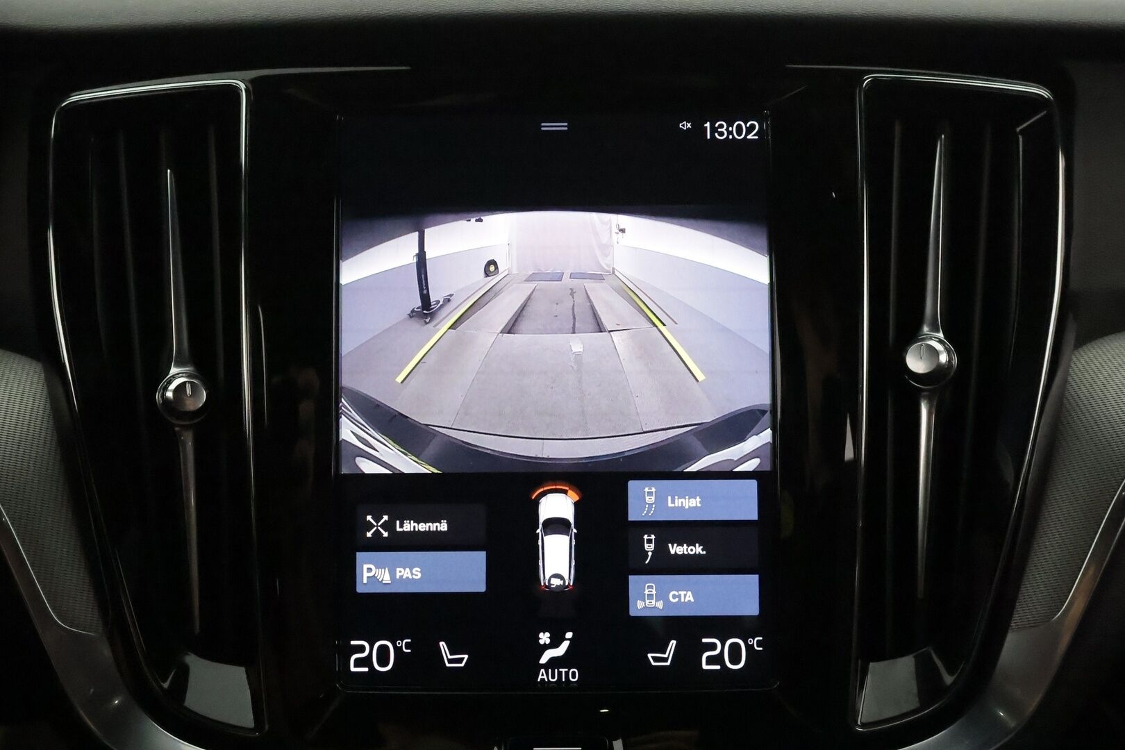 Volvo V60 2020 T8 TwE AWD R-Design aut **Adapt.vakkari / Full LED / BLIS / Koukku / Muistipenkki / Sporttipenkit** - Kahdet renkaat aluvanteilla / Merkkihuollettu / Penkinlämmittimet takana / Ratinlämmitin / Puolinahat / High Performance Audio