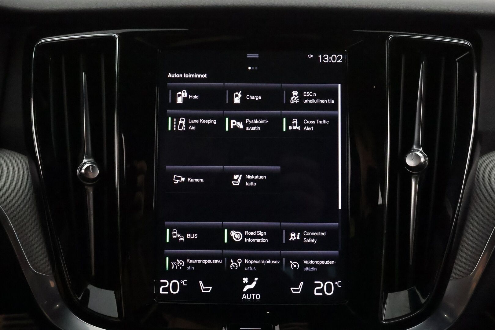 Volvo V60 2020 T8 TwE AWD R-Design aut **Adapt.vakkari / Full LED / BLIS / Koukku / Muistipenkki / Sporttipenkit** - Kahdet renkaat aluvanteilla / Merkkihuollettu / Penkinlämmittimet takana / Ratinlämmitin / Puolinahat / High Performance Audio