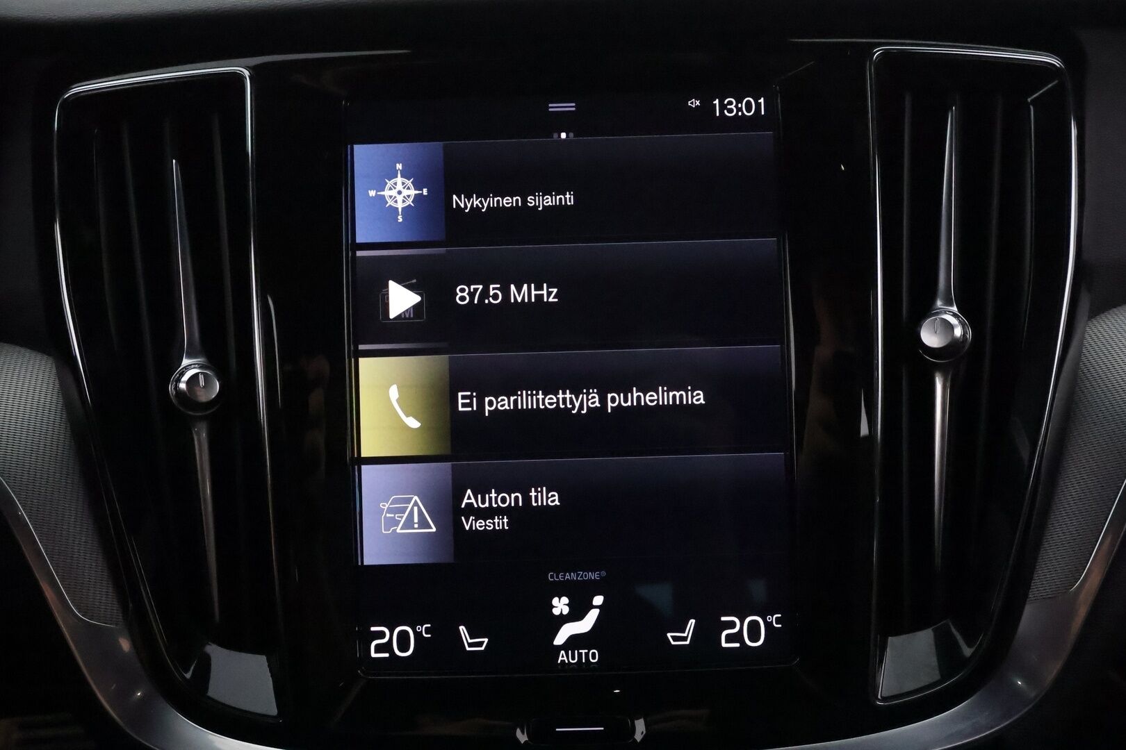 Volvo V60 2020 T8 TwE AWD R-Design aut **Adapt.vakkari / Full LED / BLIS / Koukku / Muistipenkki / Sporttipenkit** - Kahdet renkaat aluvanteilla / Merkkihuollettu / Penkinlämmittimet takana / Ratinlämmitin / Puolinahat / High Performance Audio