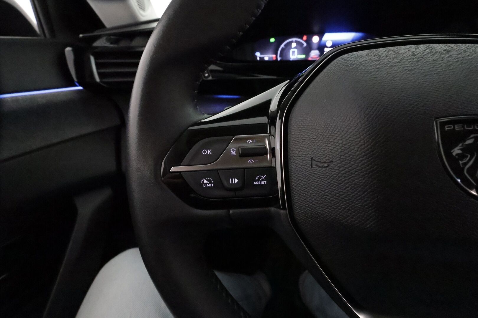 Peugeot 308 2022 SW Allure Pack Launch Edition Hybrid 180 EAT8-automaatti * Adapt.Vakkari / AGR-Istuin / Peruutuskamera / Navi / LED / KeylessGo - Suomi-auto / Kahdet renkaat aluvanteilla / Merkkihuollettu - Osta nyt, maksa vasta ensi vuonna