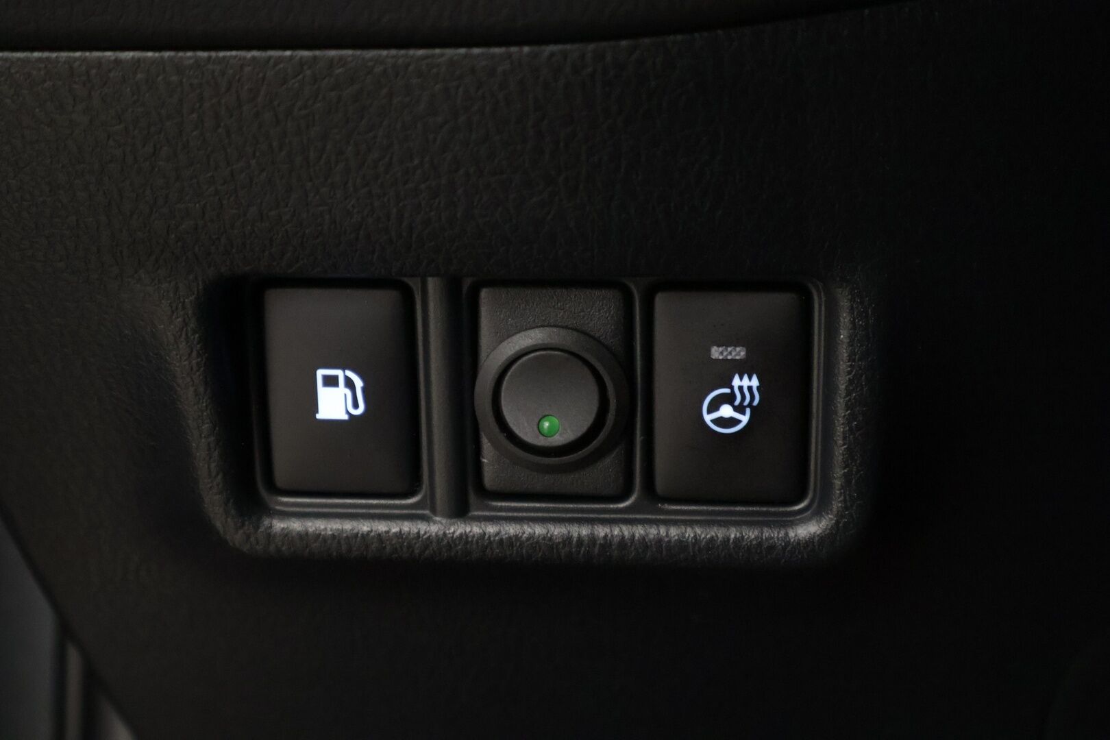 Toyota C-HR 2019 1,8 Hybrid Active ** Peruutuskamera / Adaptiivinen vakkari / Lämmitettävä ratti - * Huippu hieno / Kahdet renkaat / Tulossa * - HULLUT AVAJAISHULINAT KORKOTARJOUS 3,29 %