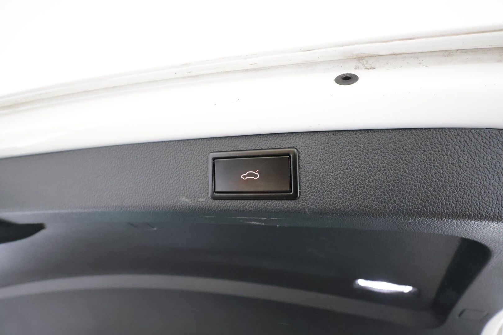 Skoda Superb 2020 Combi 2,0 TDI 190 4x4 Style BusinessLine DSG * ACC / Webasto / Canton / Nahkasisusta / Matrix-LED / Koukku / Keyless * - Kahdet renkaat aluvanteilla / Merkkihuollot