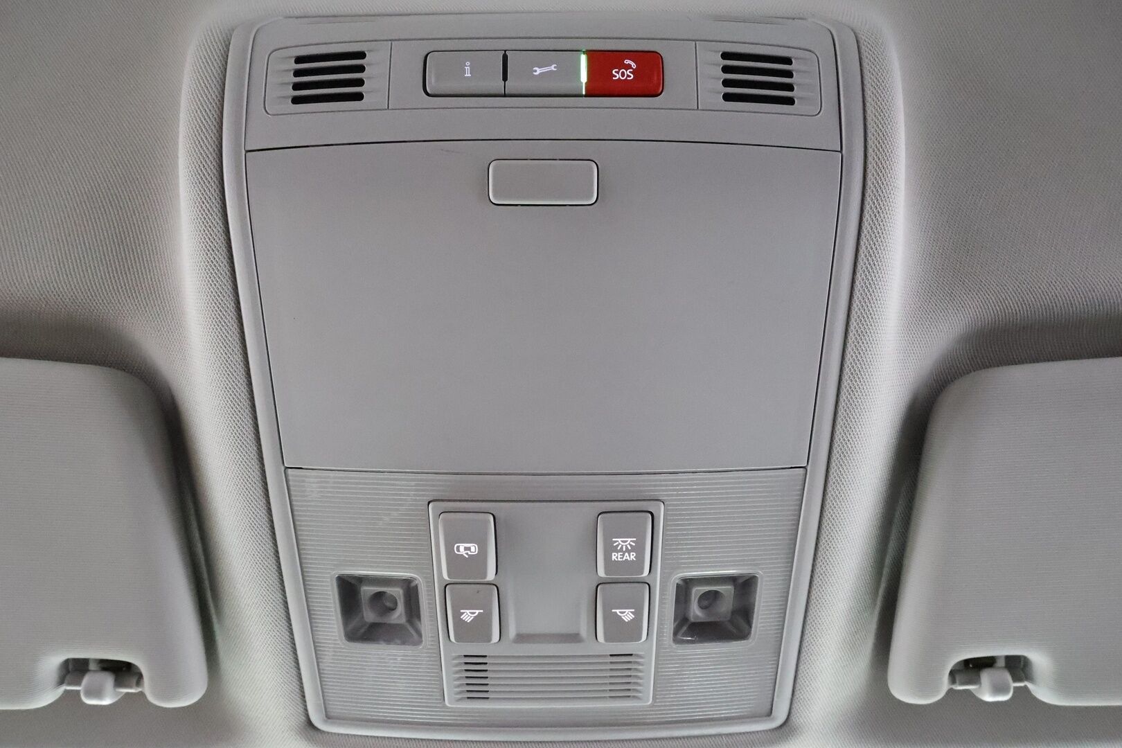 Skoda Superb 2020 Combi 2,0 TDI 190 4x4 Style BusinessLine DSG * ACC / Webasto / Canton / Nahkasisusta / Matrix-LED / Koukku / Keyless * - Kahdet renkaat aluvanteilla / Merkkihuollot