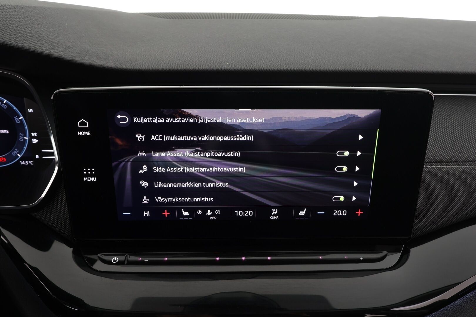 Skoda Octavia 2022 Combi 2.0 TDI 150 4x4 Style DSG . *  ACC  /  Webasto / Matrix LED  /  P.Kamera  /  Koukku  /  Hierovat penkit / Navi * - Suomi-auto / Merkkihuollettu / Kahdet renkaat / Juuri katsastettu - HULLUT AVAJAISHULINAT KORKOTARJOUS 3,29 %