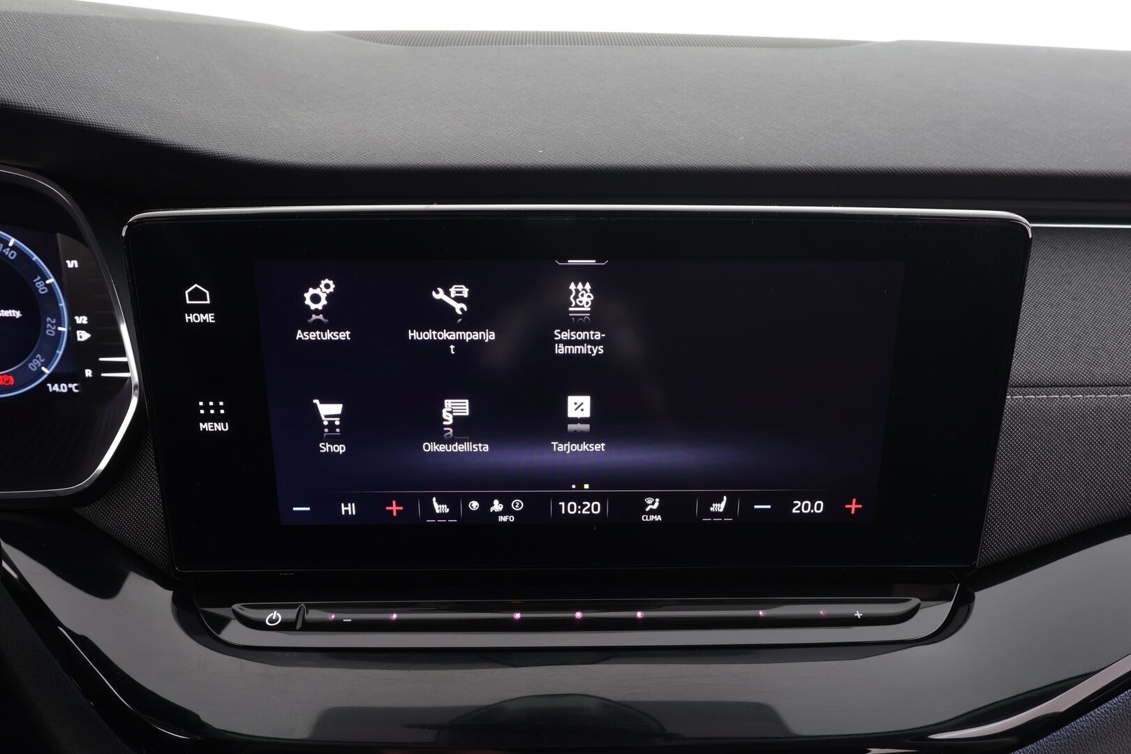 Skoda Octavia 2022 Combi 2.0 TDI 150 4x4 Style DSG . *  ACC  /  Webasto / Matrix LED  /  P.Kamera  /  Koukku  /  Hierovat penkit / Navi * - Suomi-auto / Merkkihuollettu / Kahdet renkaat / Juuri katsastettu