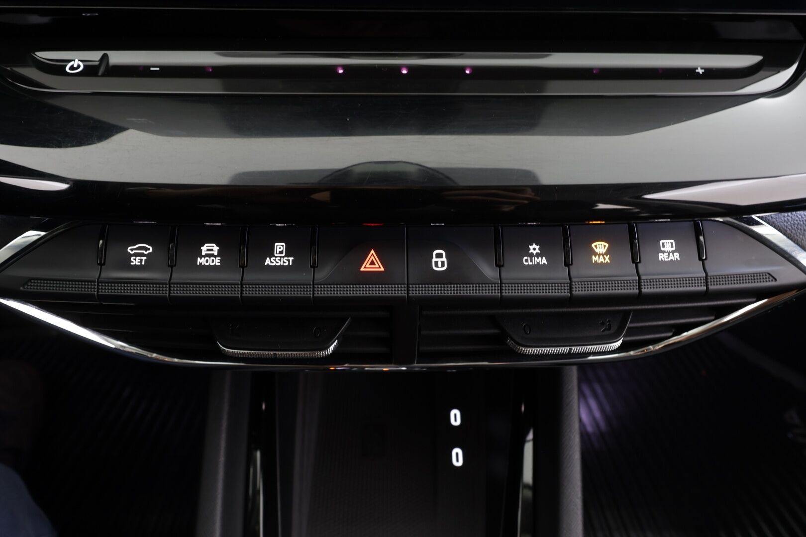 Skoda Octavia 2022 Combi 2.0 TDI 150 4x4 Style DSG *Juuri Huollettu!* - ACC | Webasto | Matrix LED | P.Kamera | Koukku | Hierovat penkit | Navi | Suomi-auto | Merkkihuollettu | Kahdet renkaat