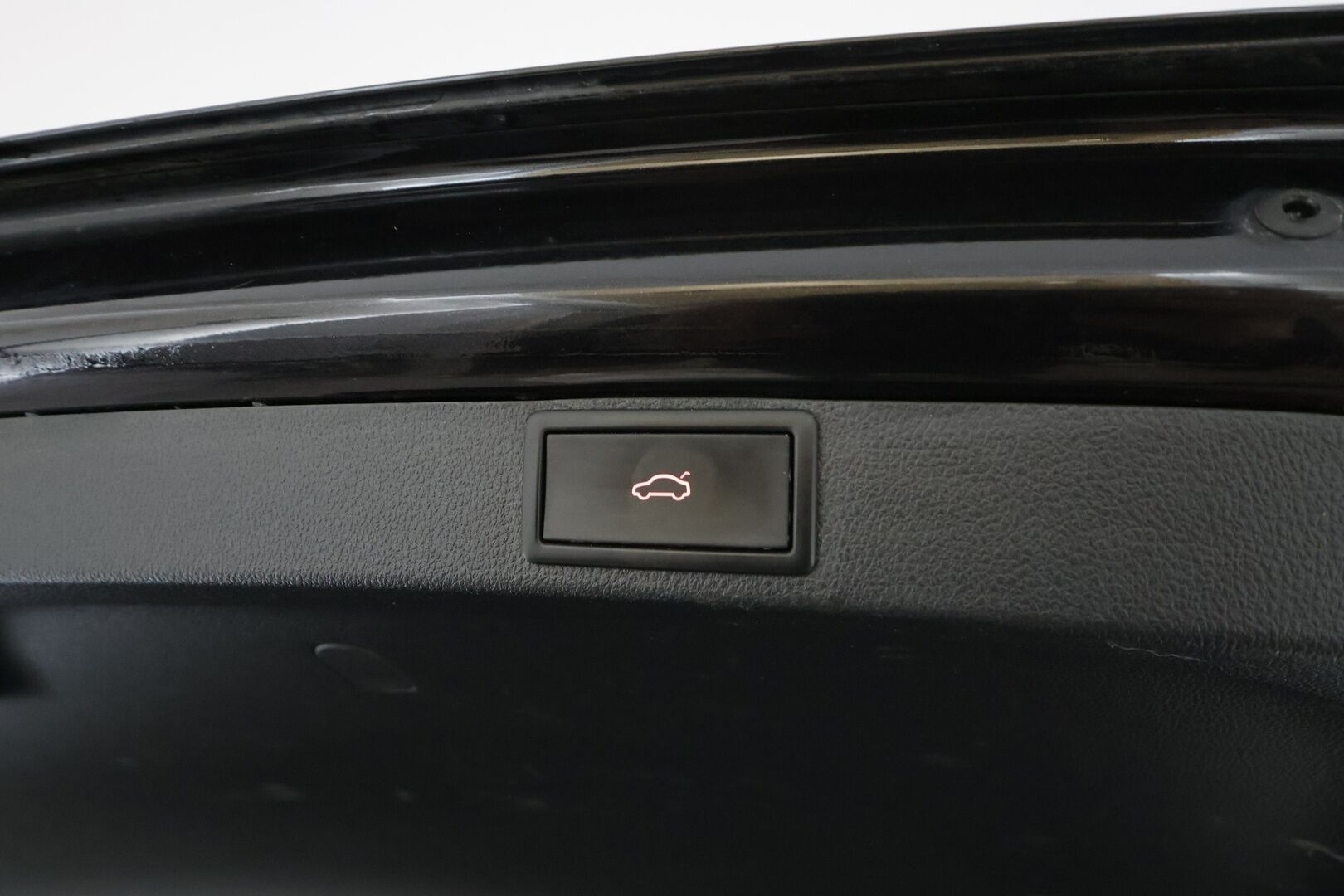 Skoda Octavia 2022 Combi 2.0 TDI 150 4x4 Style DSG . *  ACC  /  Webasto / Matrix LED  /  P.Kamera  /  Koukku  /  Hierovat penkit / Navi * - Suomi-auto / Merkkihuollettu / Kahdet renkaat / Juuri katsastettu