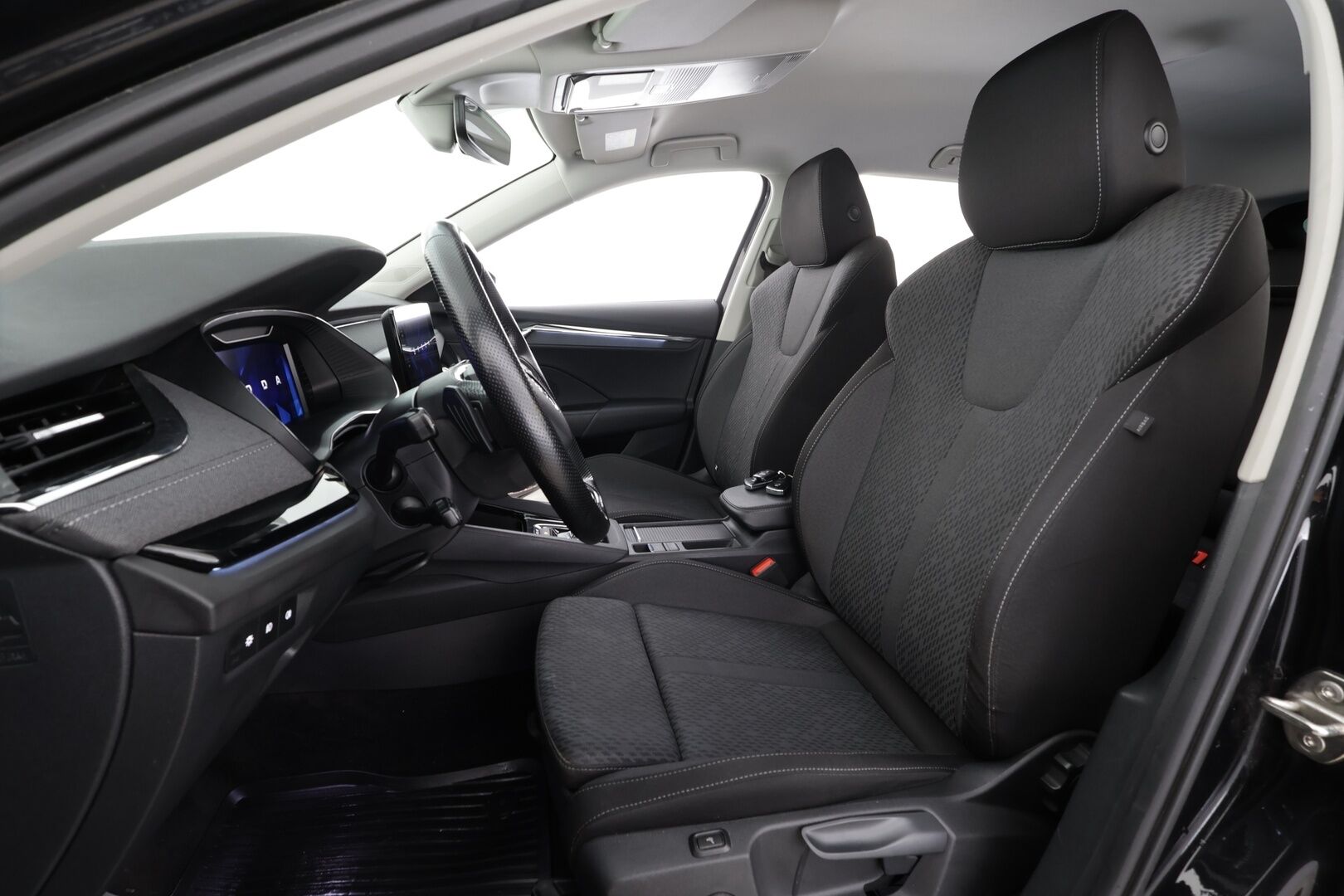 Skoda Octavia 2022 Combi 2.0 TDI 150 4x4 Style DSG *Juuri Huollettu!* - ACC | Webasto | Matrix LED | P.Kamera | Koukku | Hierovat penkit | Navi | Suomi-auto | Merkkihuollettu | Kahdet renkaat