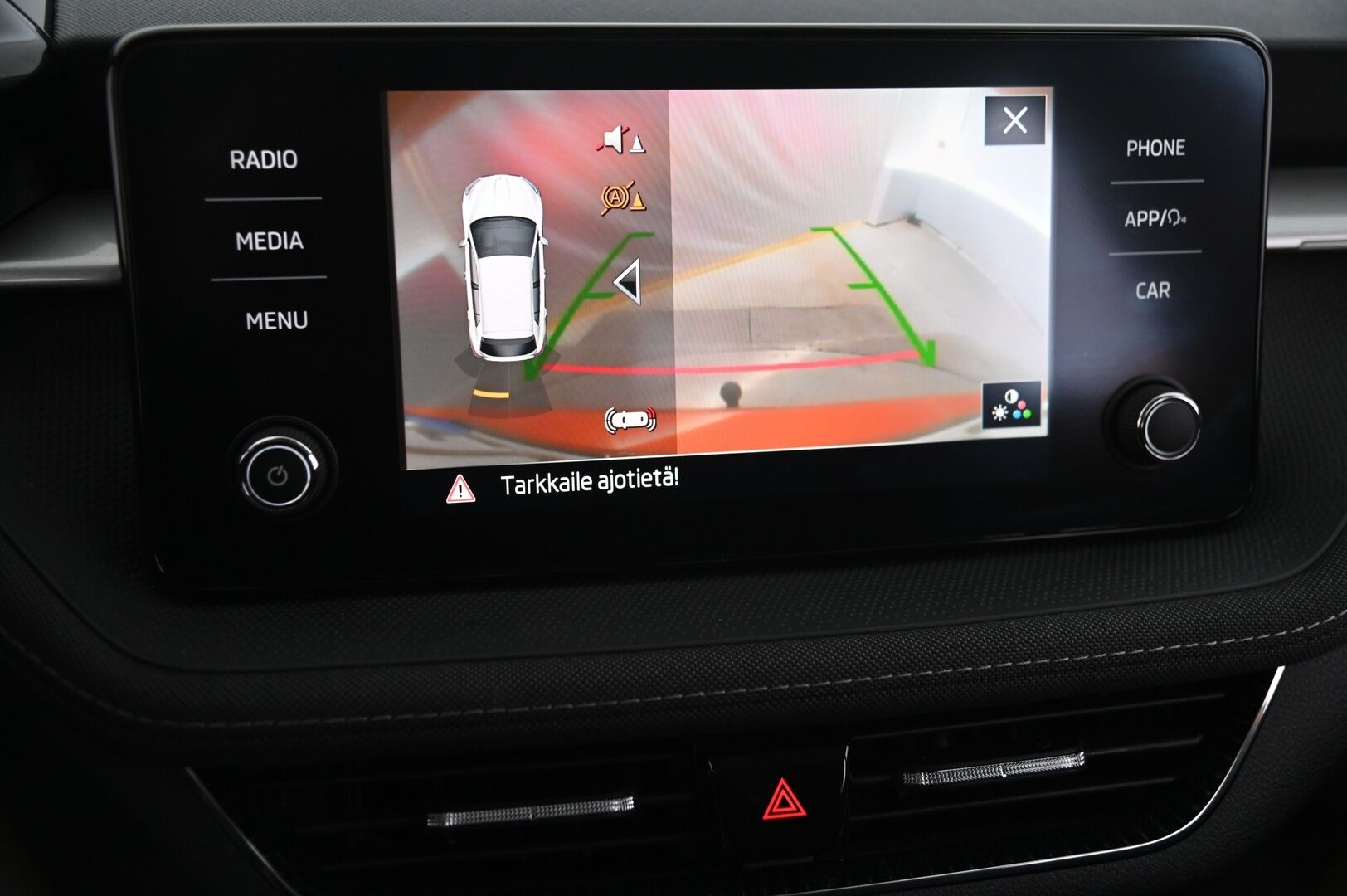 Skoda Fabia 2022 1.5 TSI Style DSG Autom. *Adapt vakkari / Vetokoukku / Erikoisväri / Ratinlämmitin / Moottorinlämmitin* - Suomi-auto / 2-Omisteinen / Merkkihuollettu - HULLUT AVAJAISHULINAT KORKOTARJOUS 3,29 %