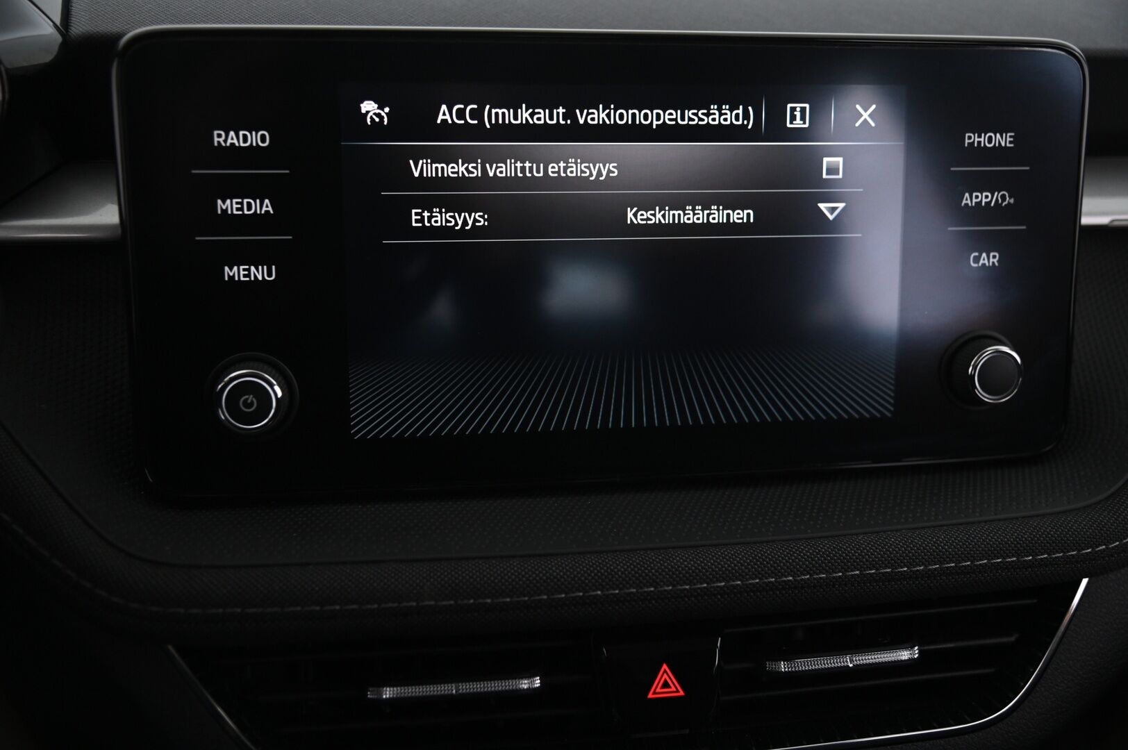 Skoda Fabia 2022 1.5 TSI Style DSG Autom. *Adapt vakkari / Vetokoukku / Erikoisväri / Ratinlämmitin / Moottorinlämmitin* - Suomi-auto / 2-Omisteinen / Merkkihuollettu - HULLUT AVAJAISHULINAT KORKOTARJOUS 3,29 %