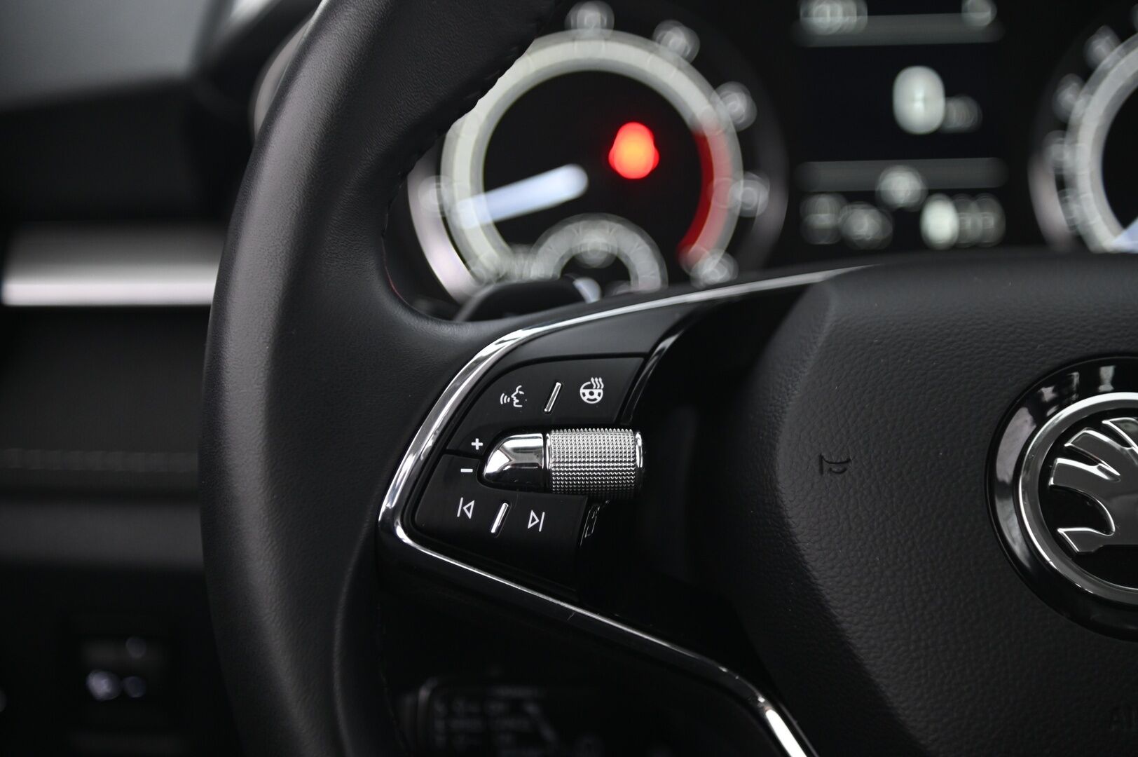 Skoda Fabia 2022 1.5 TSI Style DSG Autom. *Adapt vakkari / Vetokoukku / Erikoisväri / Ratinlämmitin / Moottorinlämmitin* - Suomi-auto / 2-Omisteinen / Merkkihuollettu - HULLUT AVAJAISHULINAT KORKOTARJOUS 3,29 %