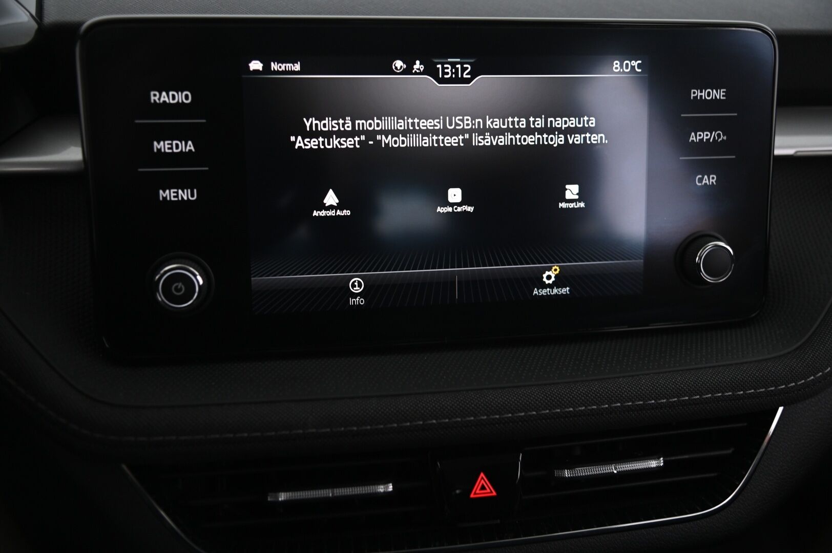 Skoda Fabia 2022 1.5 TSI Style DSG Autom. *Adapt vakkari / Vetokoukku / Erikoisväri / Ratinlämmitin / Moottorinlämmitin* - Suomi-auto / 2-Omisteinen / Merkkihuollettu - HULLUT AVAJAISHULINAT KORKOTARJOUS 3,29 %