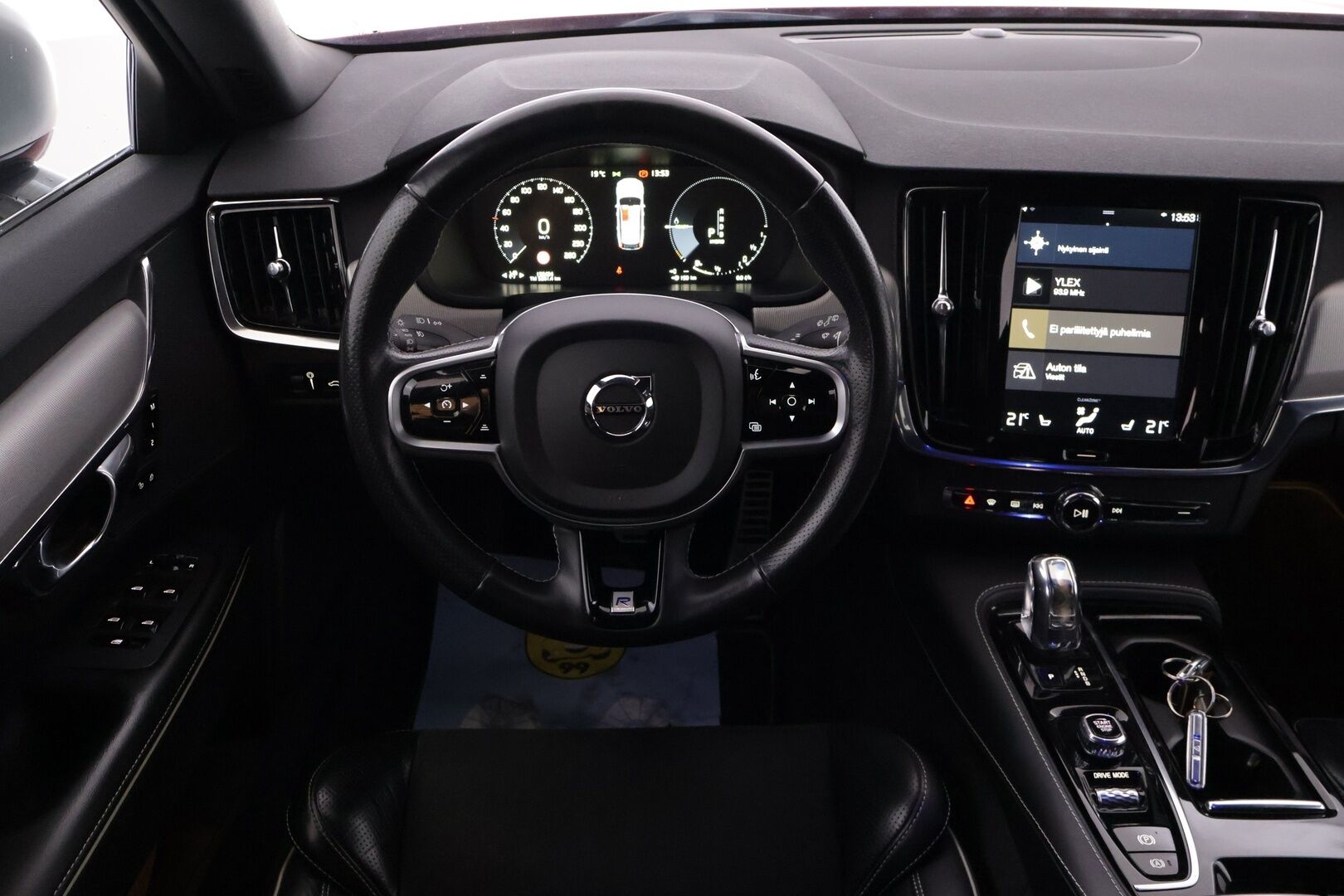 Volvo V90 2018 T8 AWD R-Design aut - | ACC | LED | Pilot Assist | Kaistavahti | VOC | Lohko | P.Kamera | Lämm.Ratti | S.Luukku | Sähkös. Istuimet | - KORKO VAIN 3,99 %