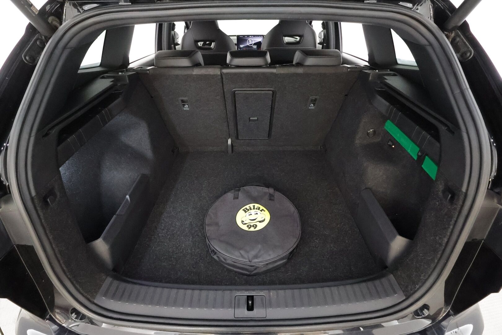 Skoda Enyaq 2023 80x 4x4 SportLine iV * ACC / ILP / Koukku / Skoda Crystal Matrix-LED / Muistipenkki / P.Kamera / Keyless / Apple&Android * - 1.Om Suomi-auto / Kahdet Renkaat / Koti & Kauppaaturi - HULLUT AVAJAISHULINAT KORKOTARJOUS 3,29 %