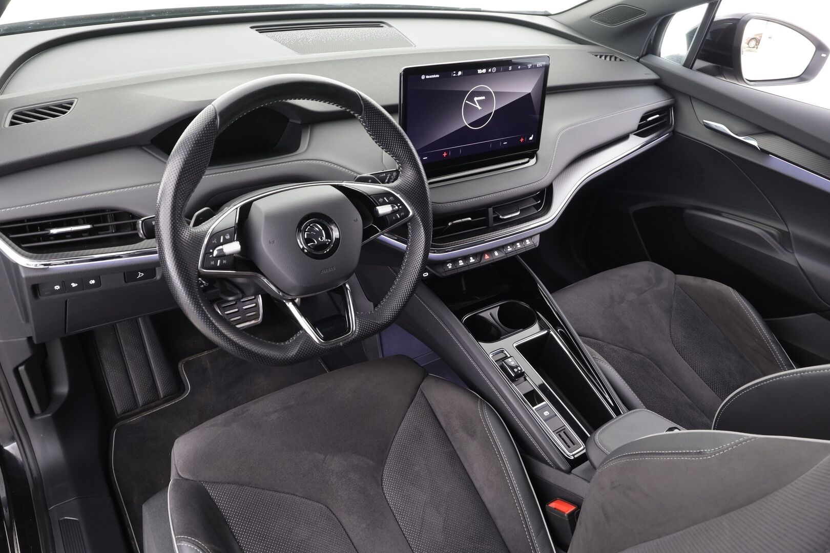 Skoda Enyaq 2023 80x 4x4 SportLine iV * ACC / ILP / Koukku / Skoda Crystal Matrix-LED / Muistipenkki / P.Kamera / Keyless / Apple&Android * - 1.Om Suomi-auto / Kahdet Renkaat / Koti & Kauppaaturi - HULLUT AVAJAISHULINAT KORKOTARJOUS 3,29 %