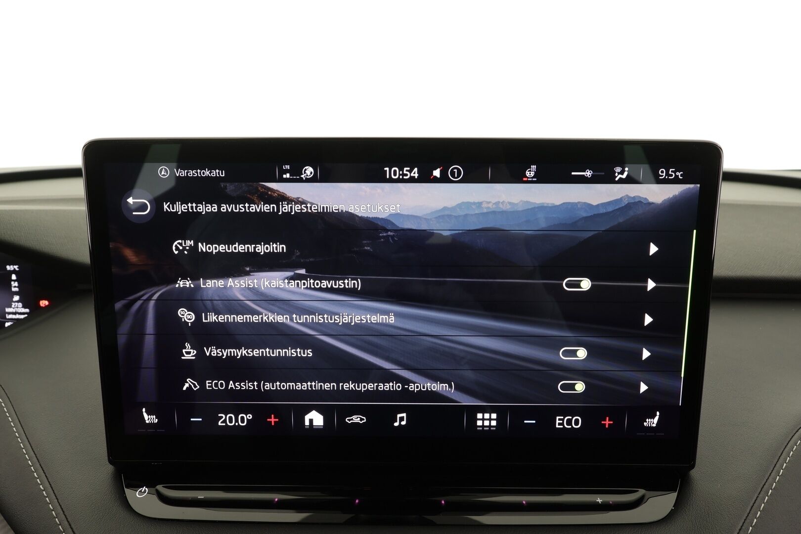 Skoda Enyaq 2023 80x 4x4 SportLine iV * ACC / ILP / Koukku / Skoda Crystal Matrix-LED / Muistipenkki / P.Kamera / Keyless / Apple&Android * - 1.Om Suomi-auto / Kahdet Renkaat / Koti & Kauppaaturi - HULLUT AVAJAISHULINAT KORKOTARJOUS 3,29 %