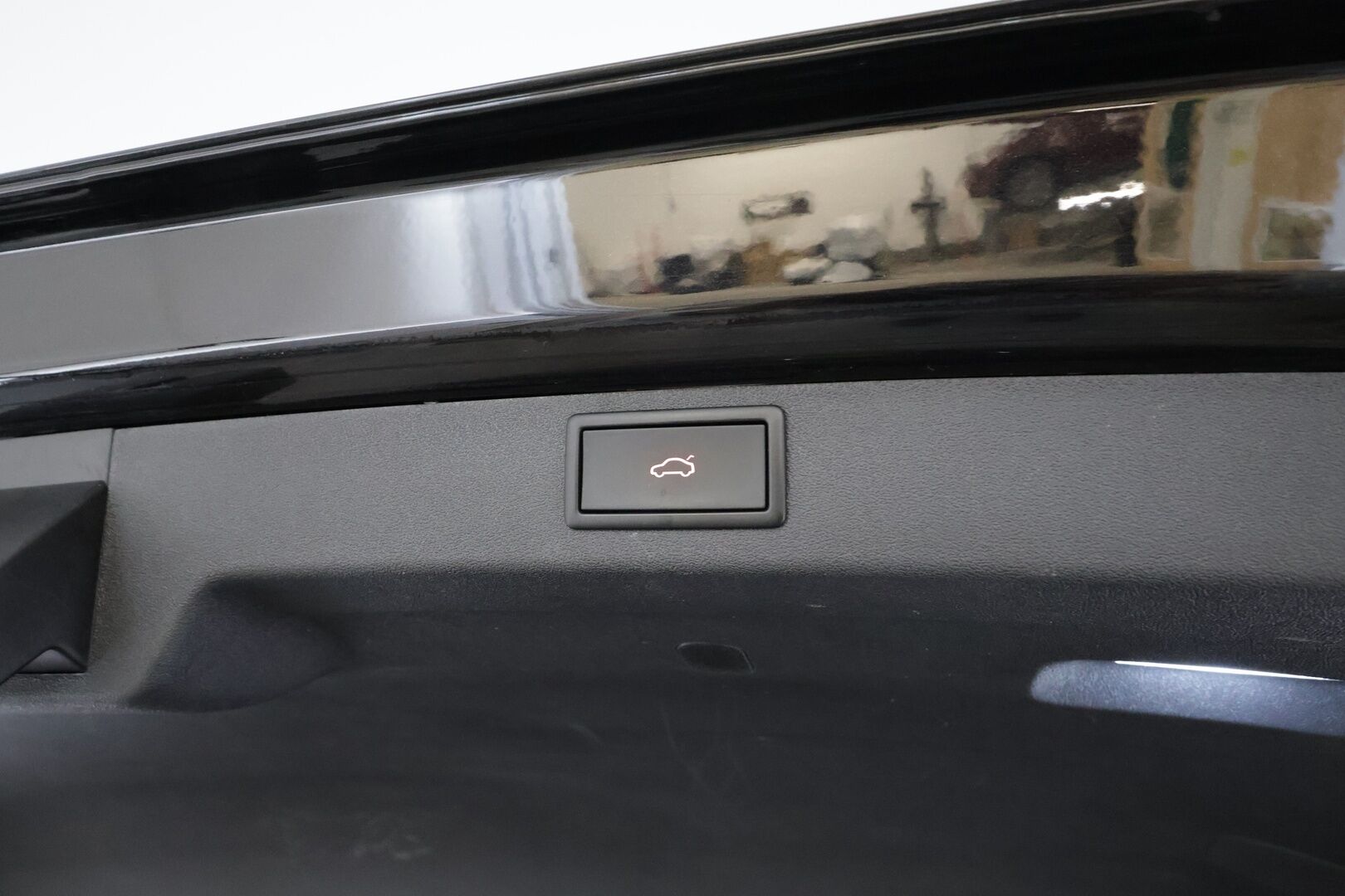 Skoda Enyaq 2023 80x 4x4 SportLine iV * ACC / ILP / Koukku / Skoda Crystal Matrix-LED / Muistipenkki / P.Kamera / Keyless / Apple&Android * - 1.Om Suomi-auto / Kahdet Renkaat / Koti & Kauppaaturi - HULLUT AVAJAISHULINAT KORKOTARJOUS 3,29 %