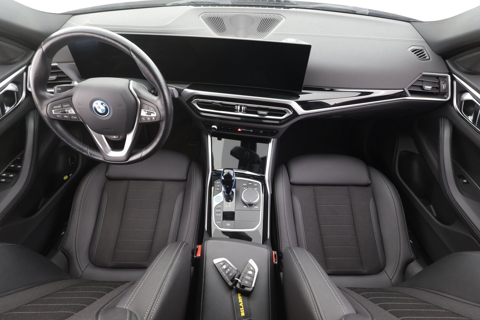 BMW i4 2023 eDrive35 - | ACC | Akkukäyttöine | Koukku | Hifit | P.kamera | Sporttipenkit | Widescreen | Puolinahat | 1.Om Suomi-auto | Kahdet Renkaat | Merkkihuollettu |