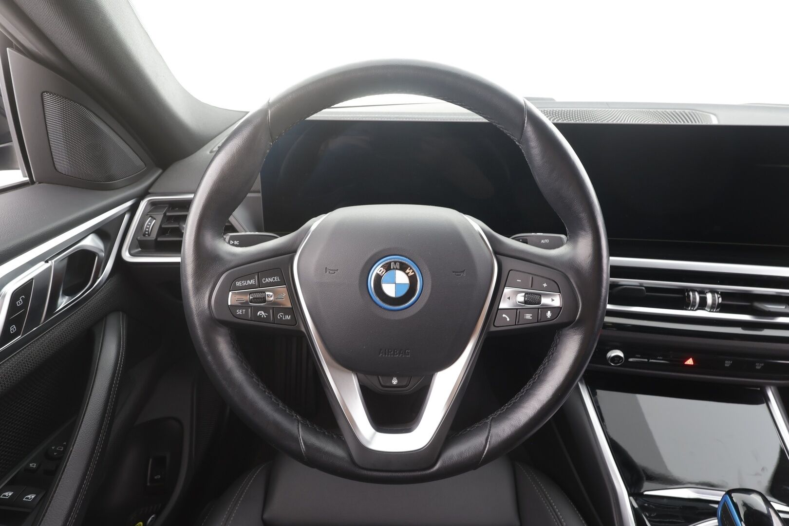 BMW i4 2023 eDrive35 - | ACC | Akkukäyttöine | Koukku | Hifit | P.kamera | Sporttipenkit | Widescreen | Puolinahat | 1.Om Suomi-auto | Kahdet Renkaat | Merkkihuollettu |