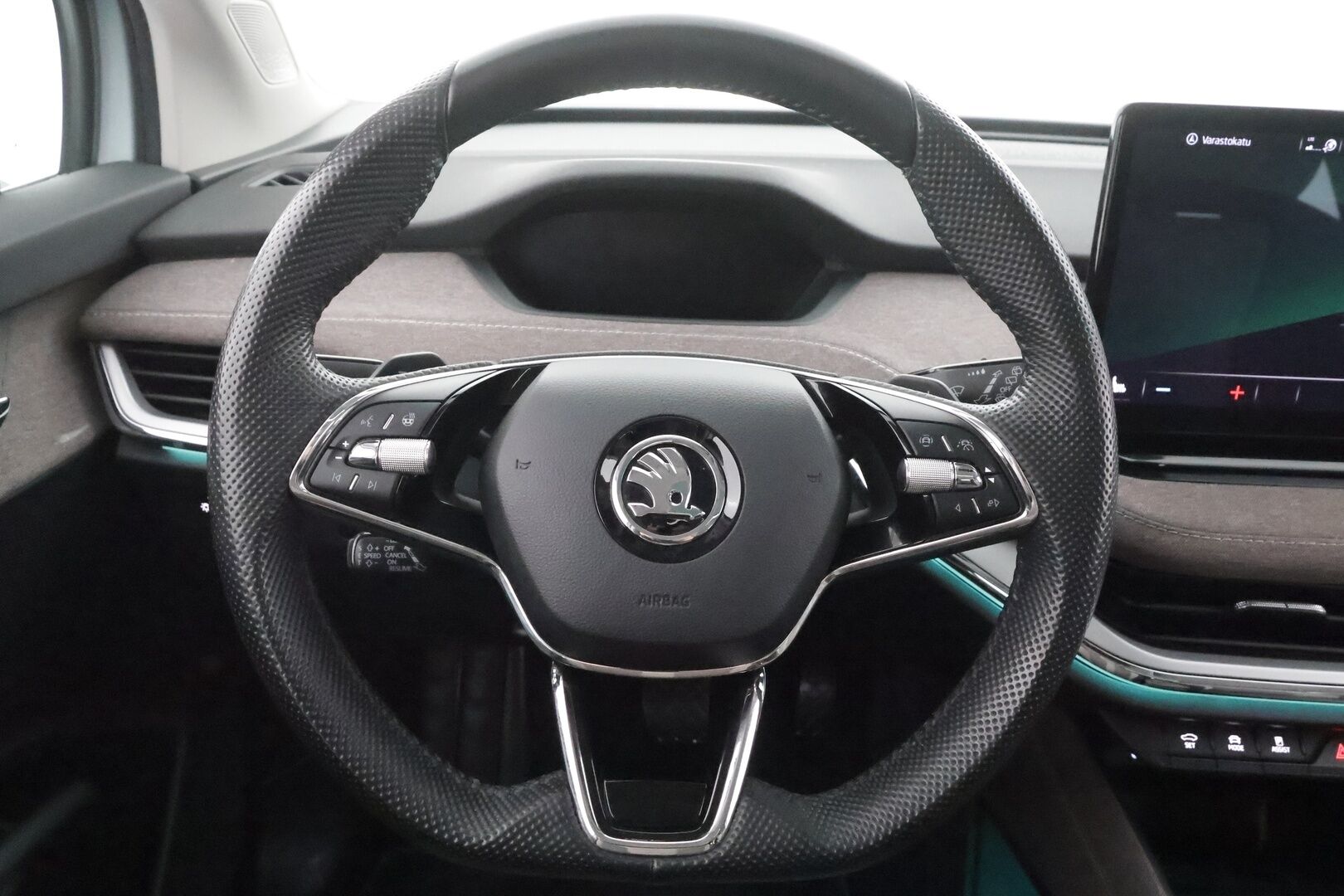 Skoda Enyaq 2023 80x 4x4 iV * ACC / ILP / Matrix-LED / Panorama / Muistipenkit / P.kamera / Keyless / Apple&Android * - 1.Om Suomi-Auto / Kahdet Renkaat